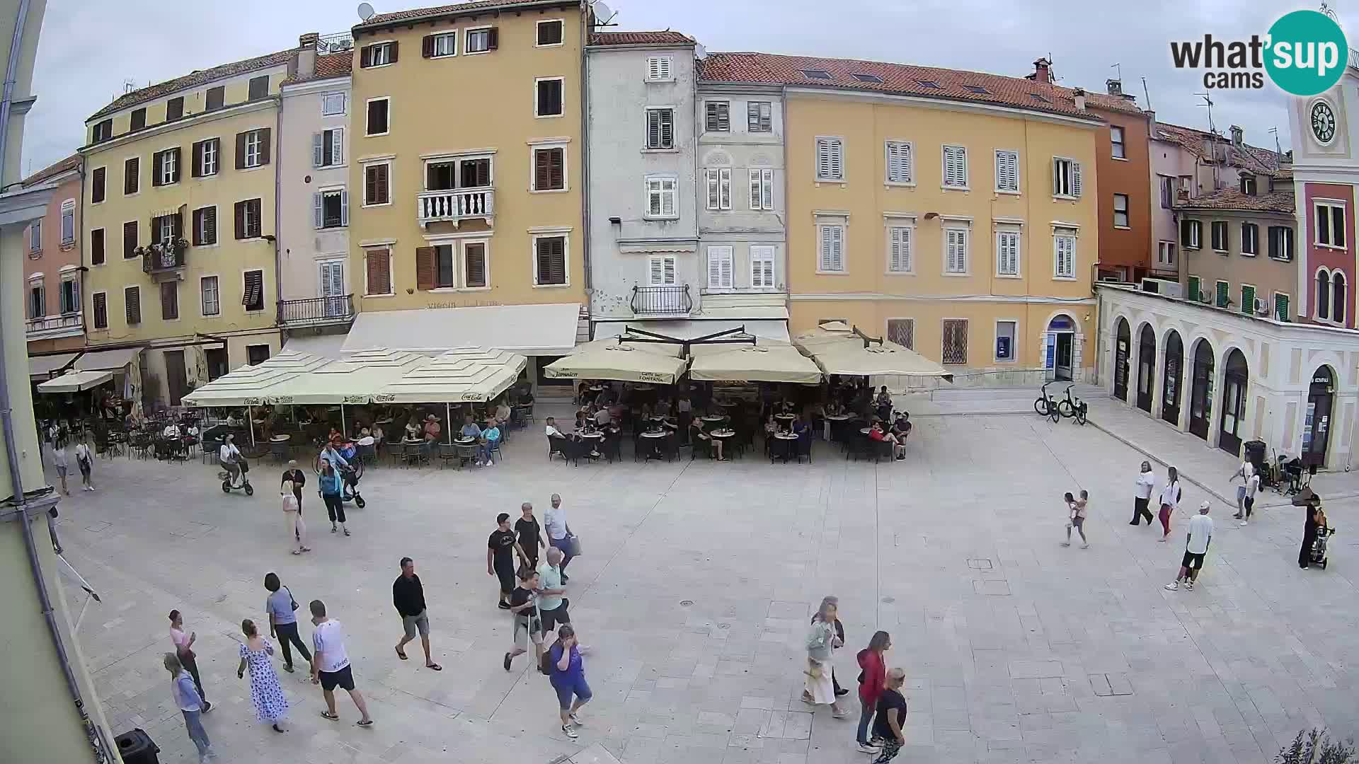 Spletna kamera Rovinj Center – Glavni trg