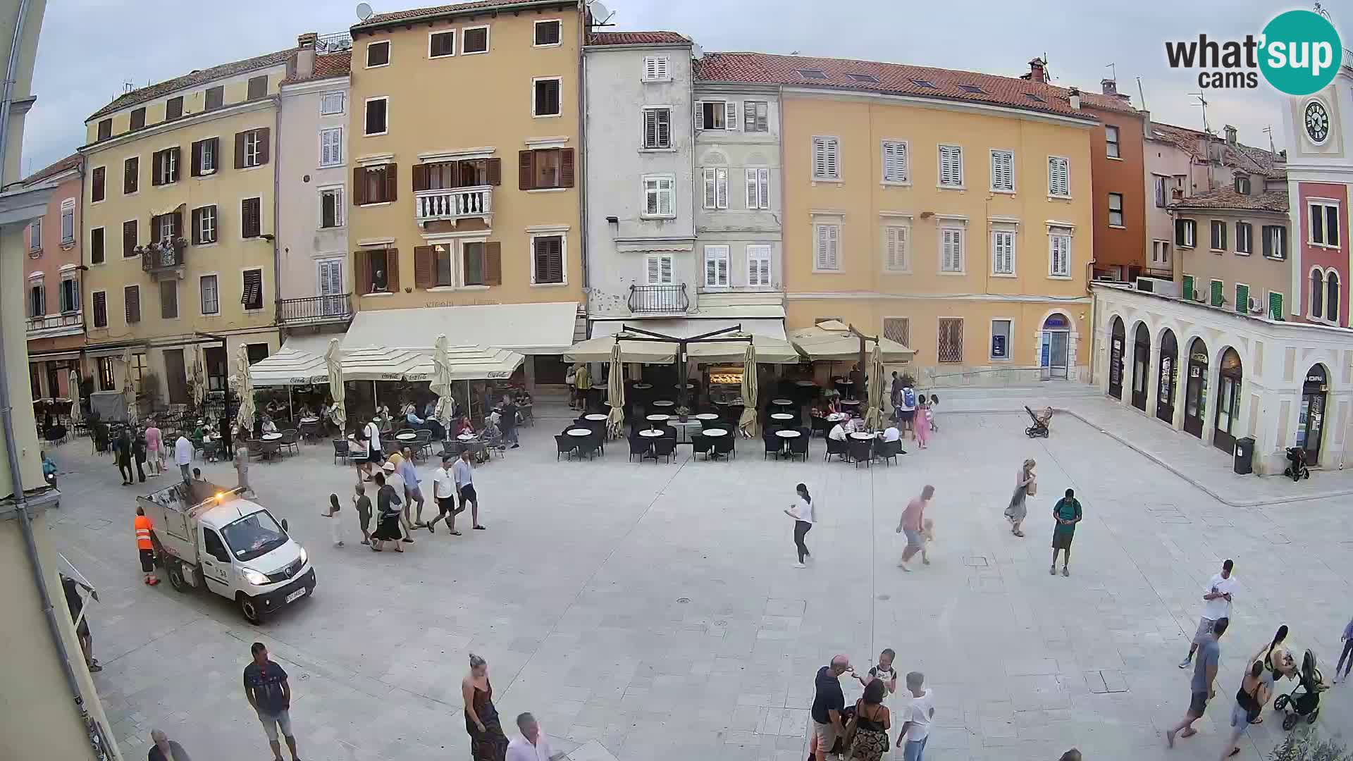 Spletna kamera Rovinj Center – Glavni trg