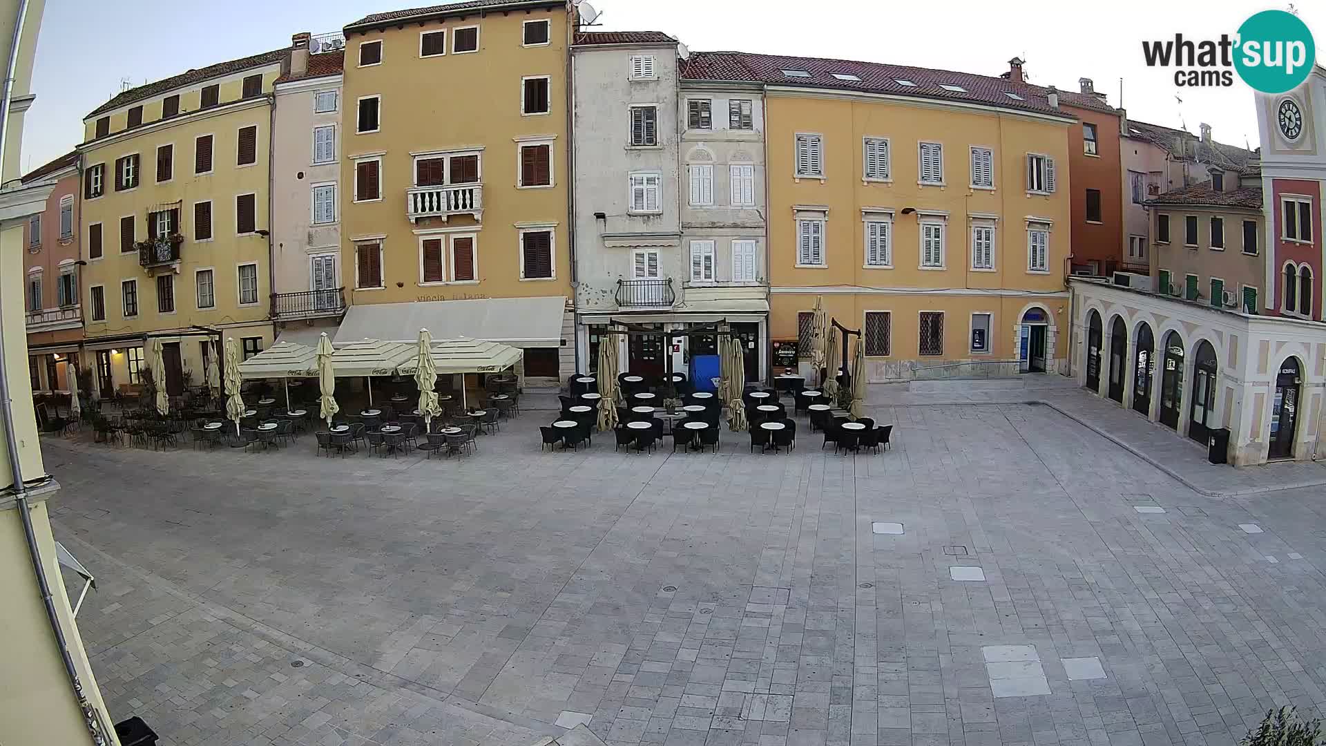 Spletna kamera Rovinj Center – Glavni trg