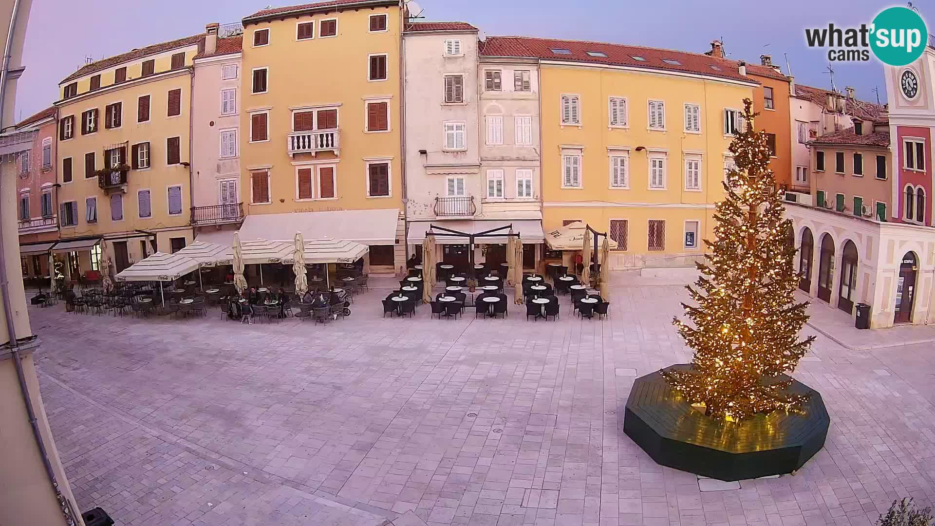 Spletna kamera Rovinj Center – Glavni trg