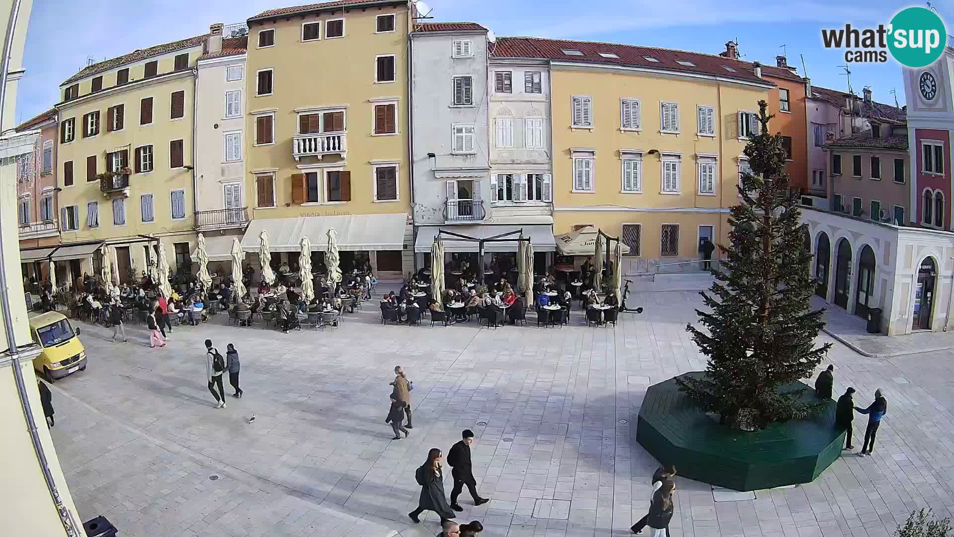 Spletna kamera Rovinj Center – Glavni trg