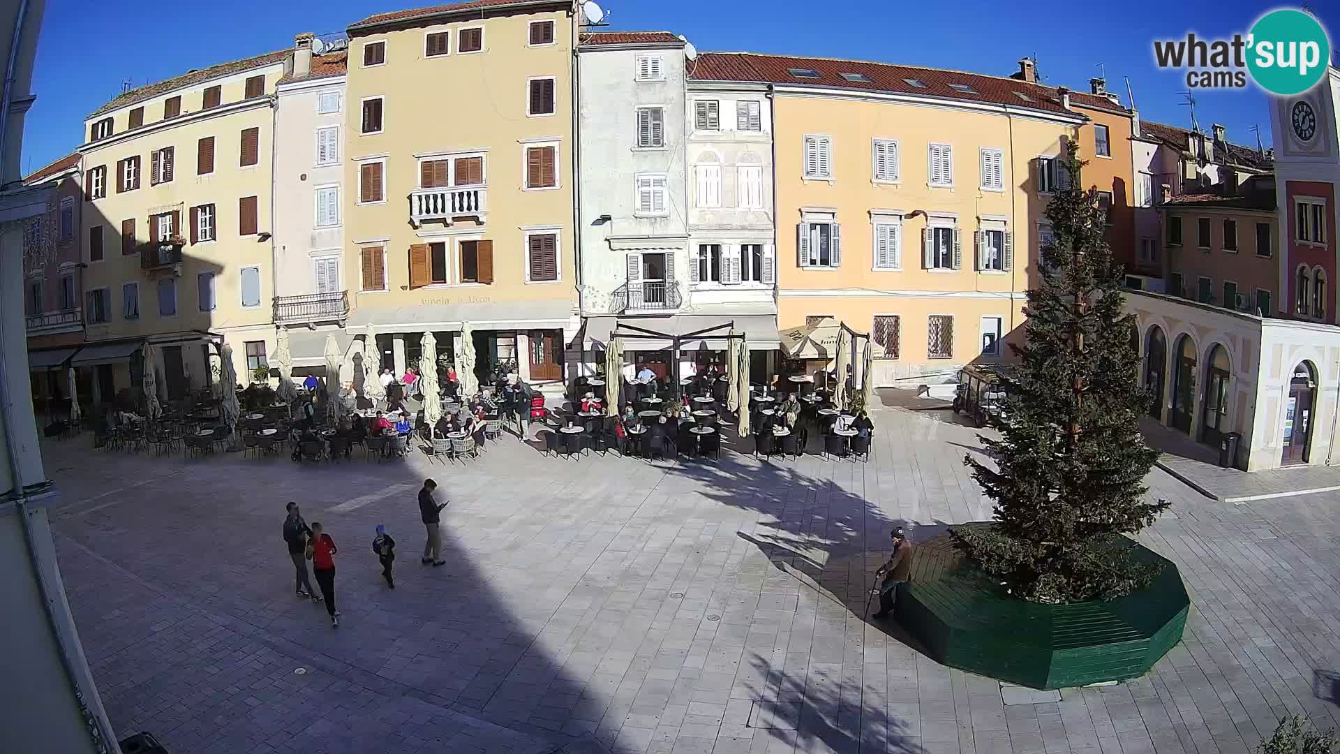 Spletna kamera Rovinj Center – Glavni trg