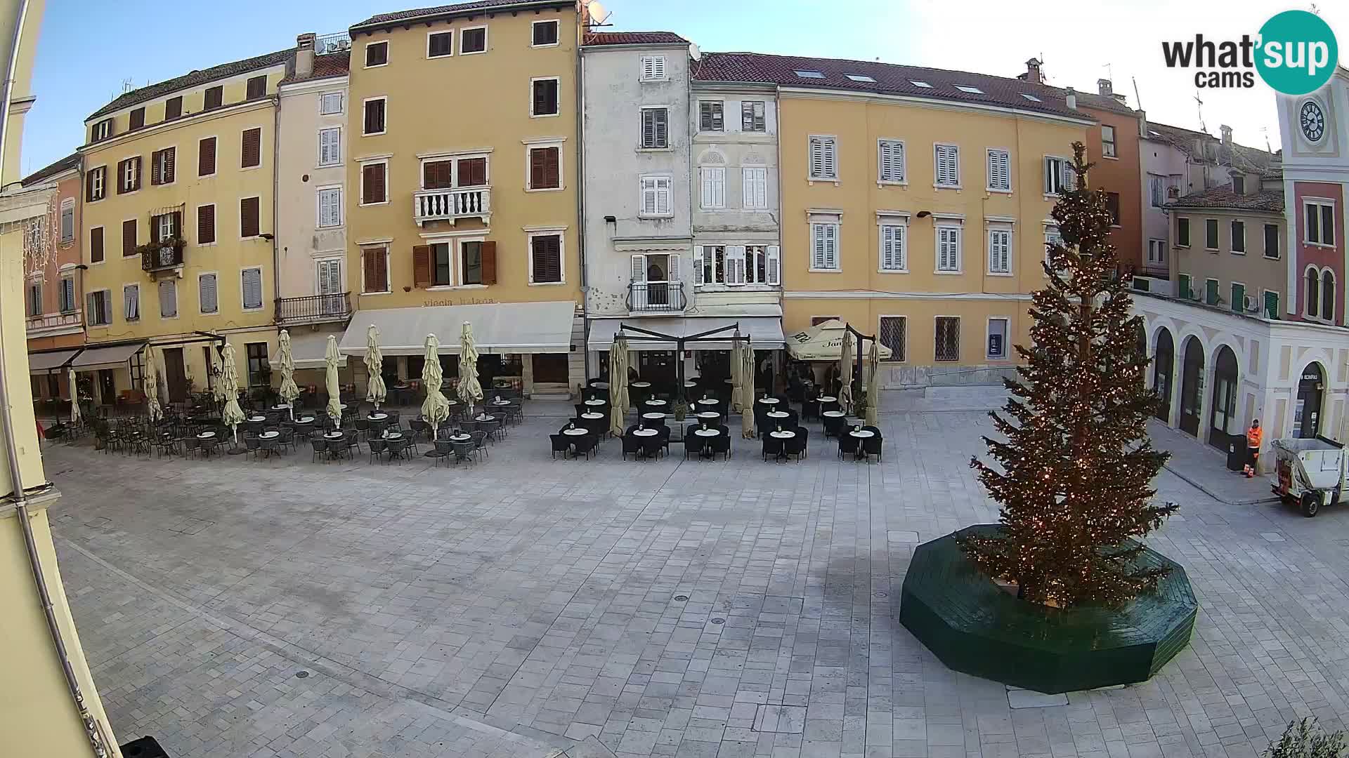 Spletna kamera Rovinj Center – Glavni trg