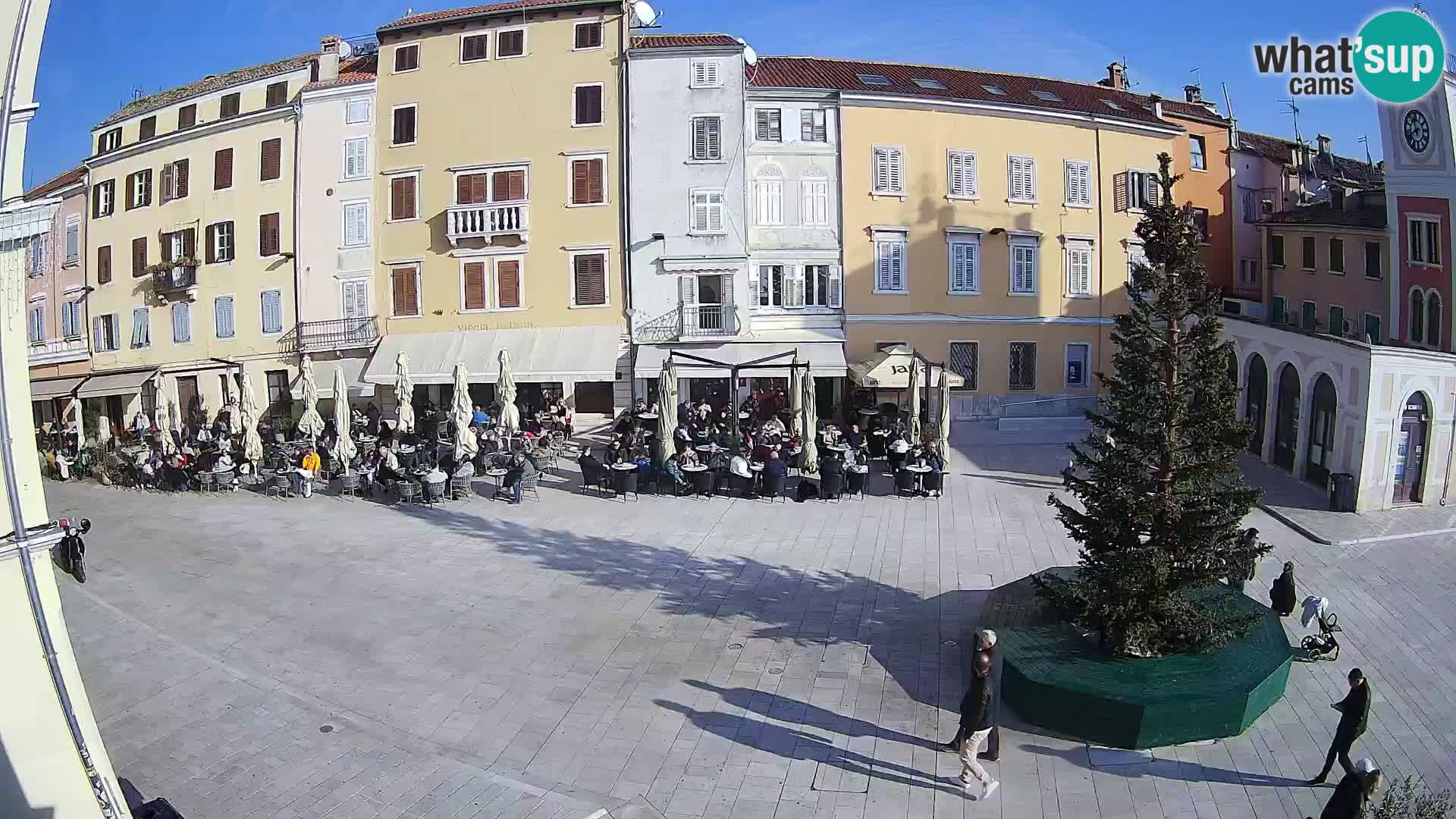 Spletna kamera Rovinj Center – Glavni trg