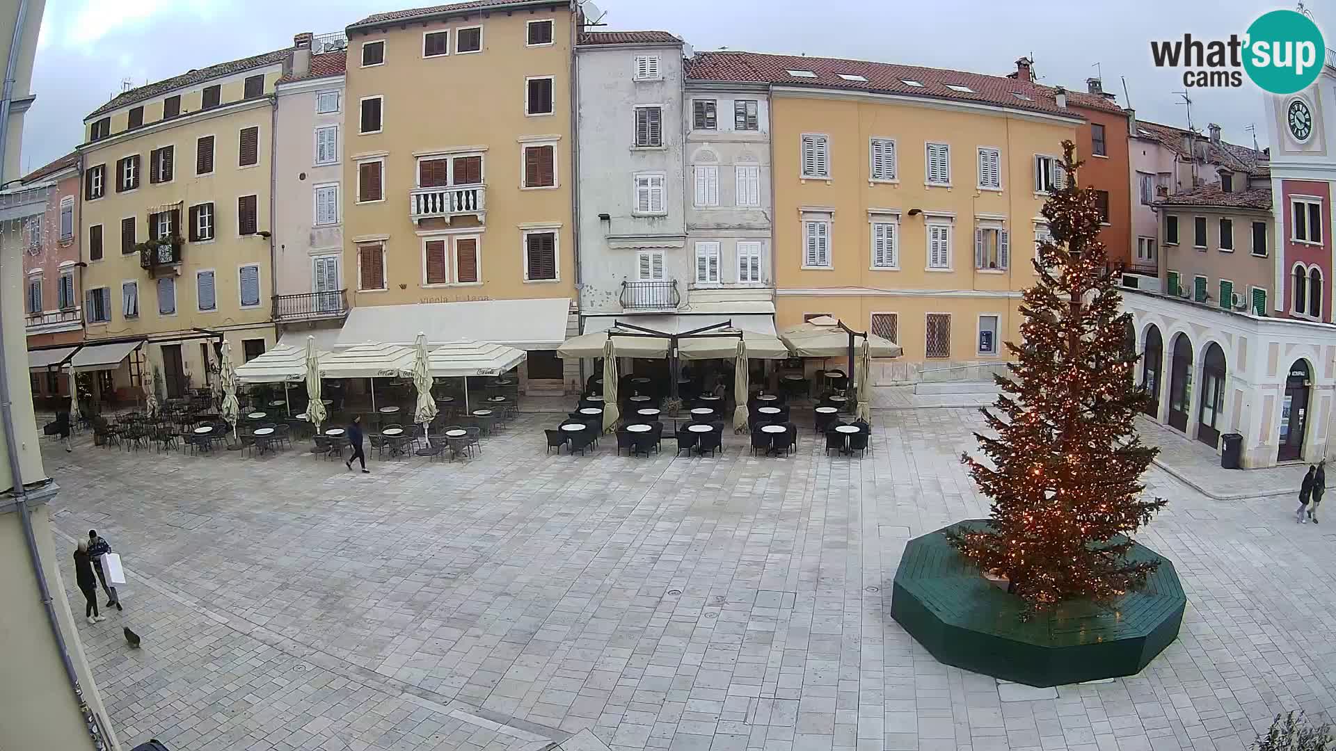Spletna kamera Rovinj Center – Glavni trg