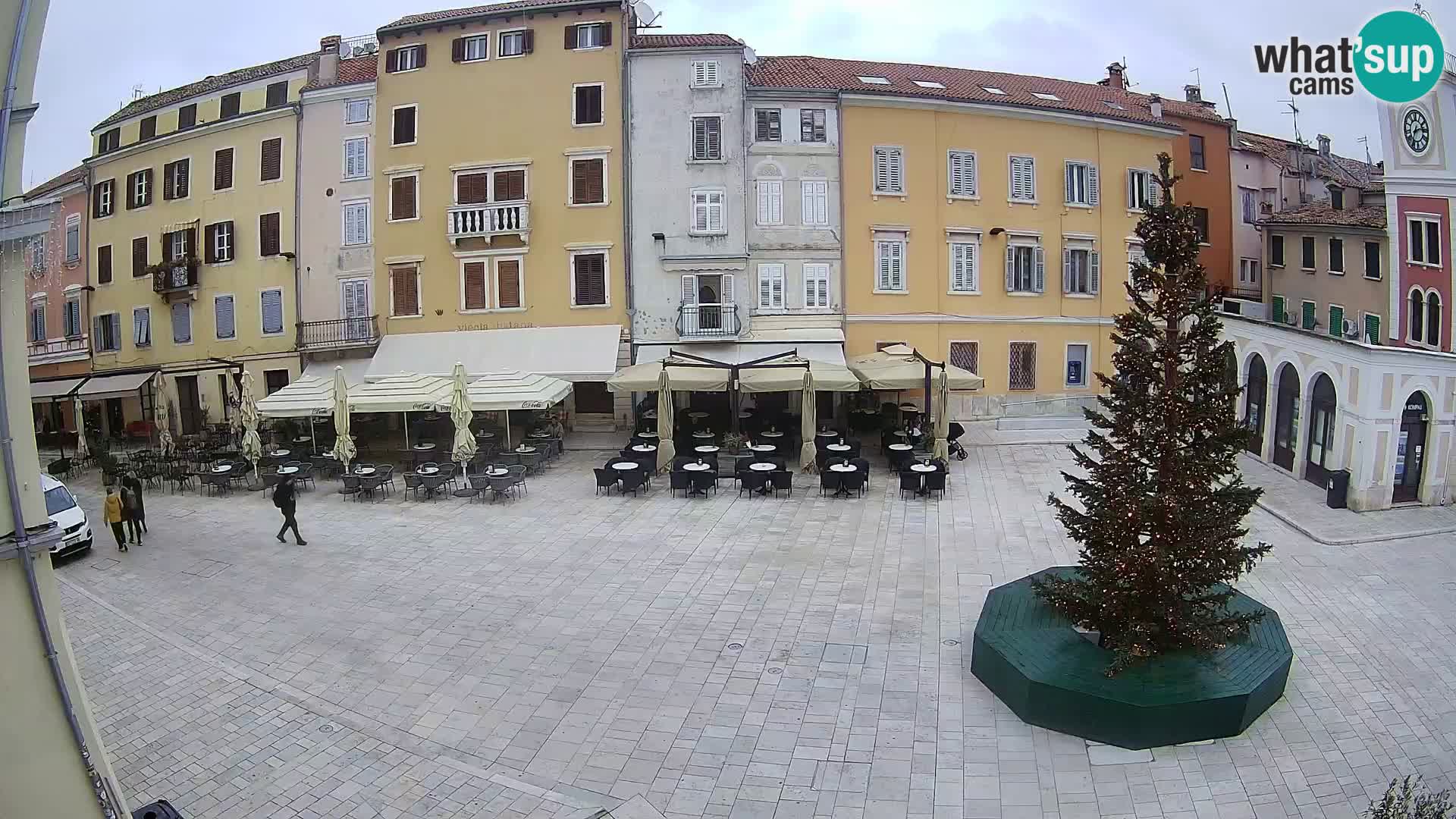 Spletna kamera Rovinj Center – Glavni trg