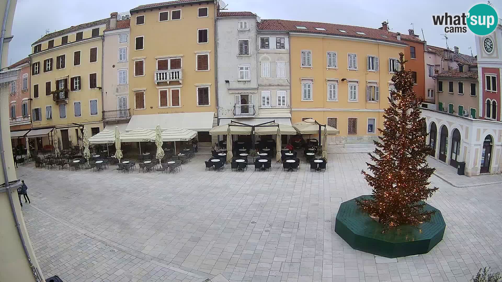 Spletna kamera Rovinj Center – Glavni trg