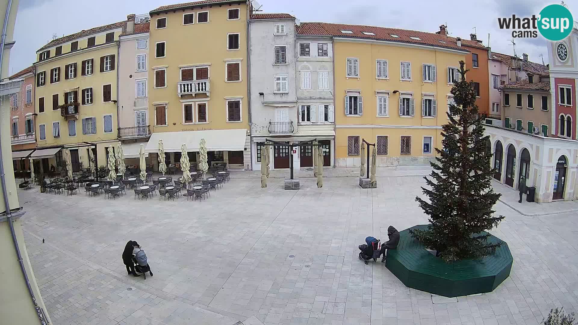 Spletna kamera Rovinj Center – Glavni trg