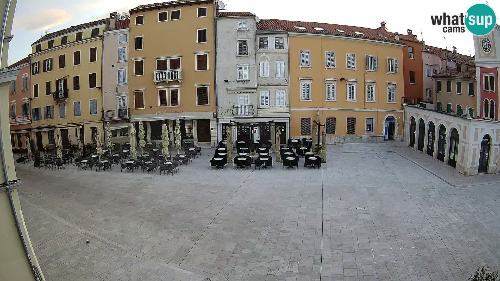 Spletna kamera Rovinj Center – Glavni trg