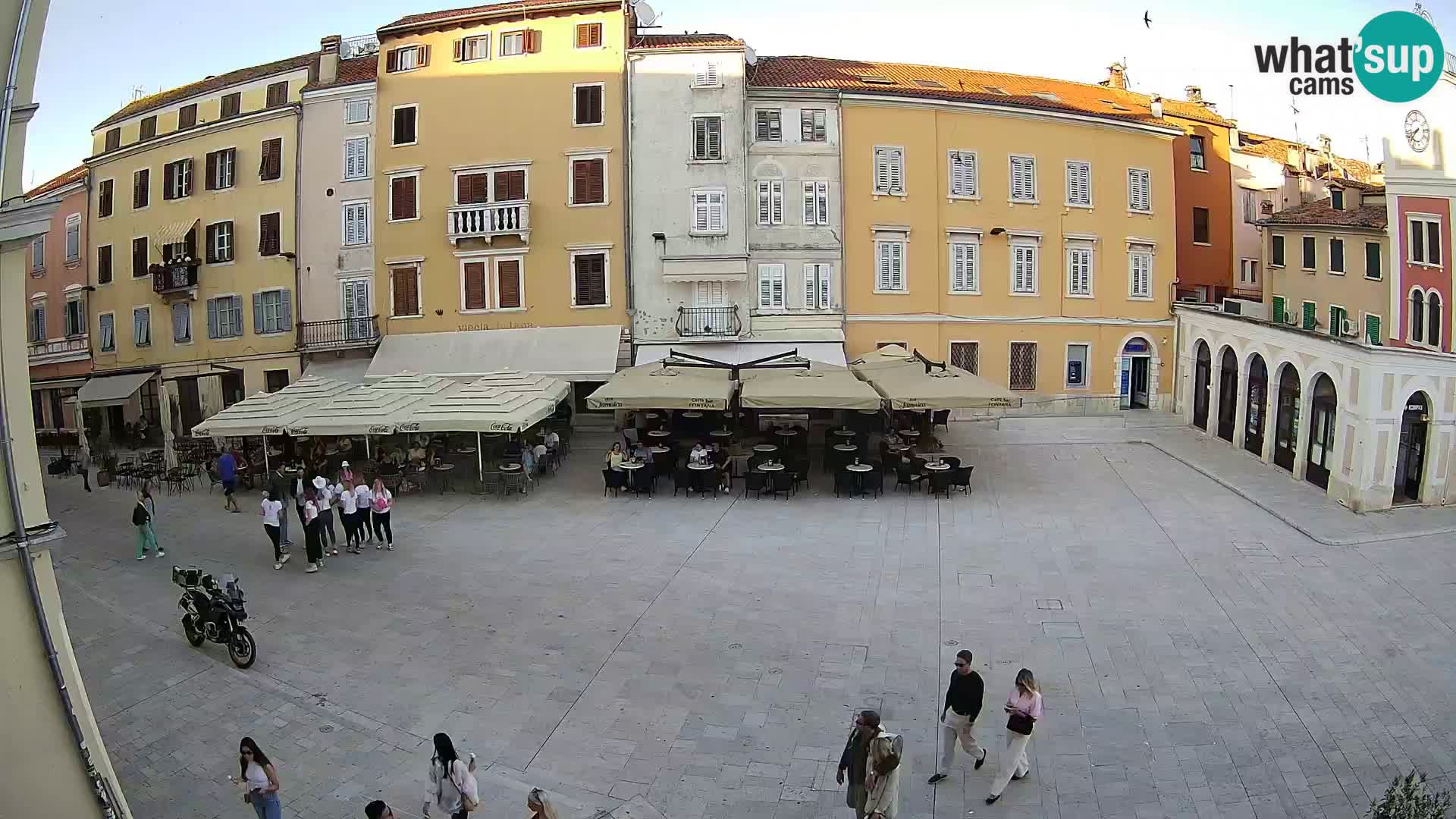 Spletna kamera Rovinj Center – Glavni trg