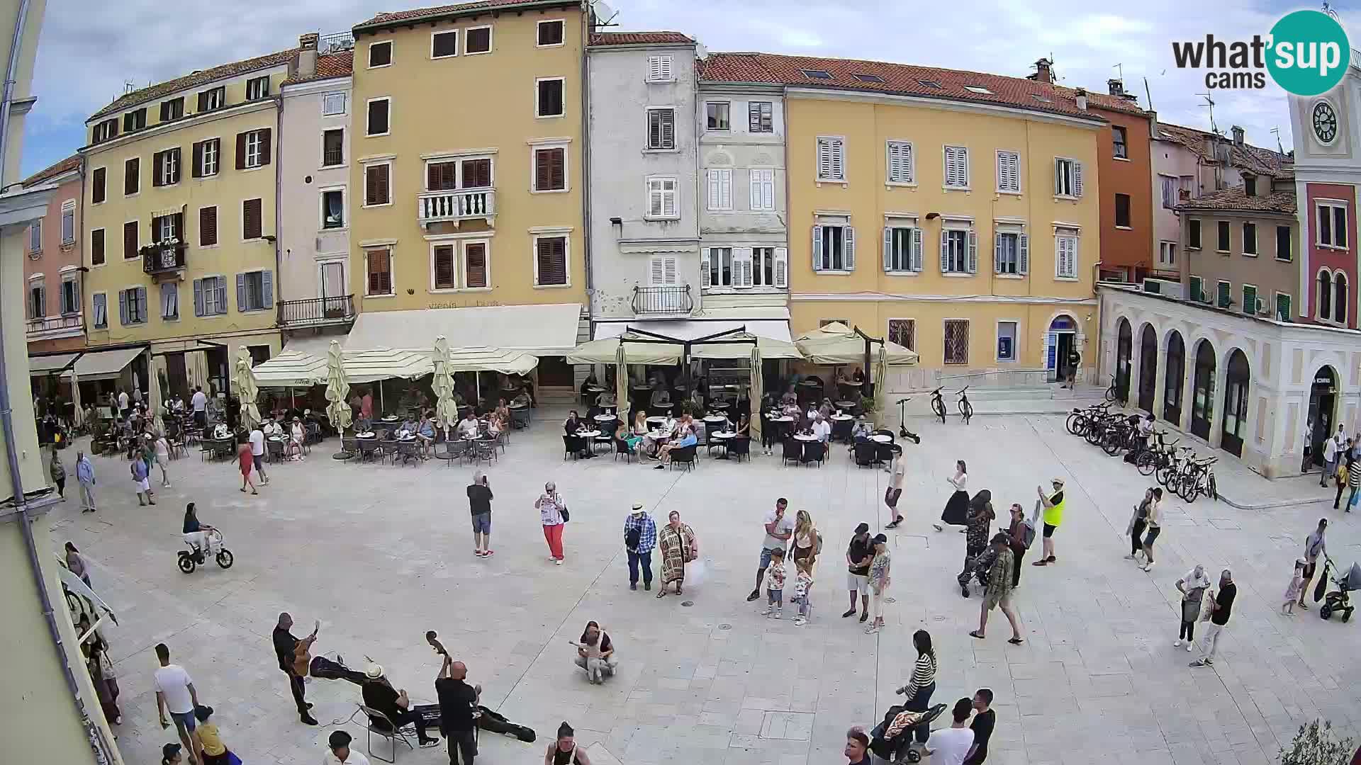 Spletna kamera Rovinj Center – Glavni trg