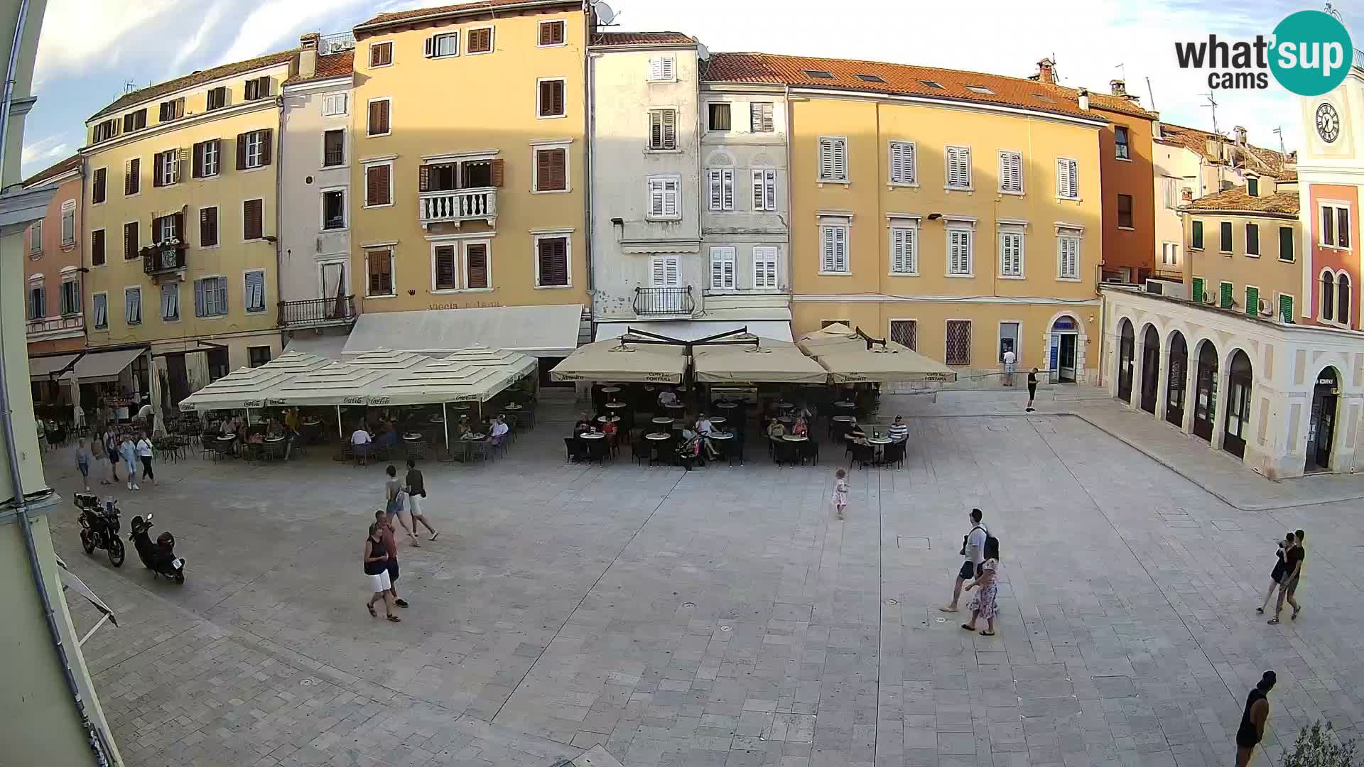 Spletna kamera Rovinj Center – Glavni trg