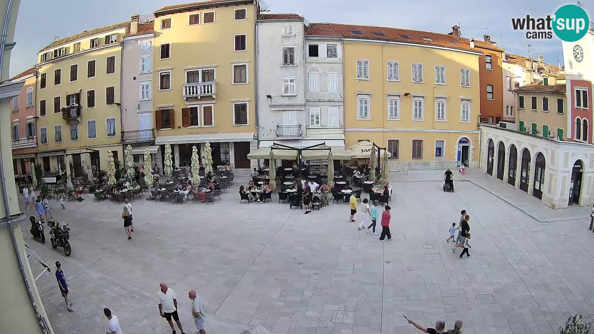Spletna kamera Rovinj Center – Glavni trg