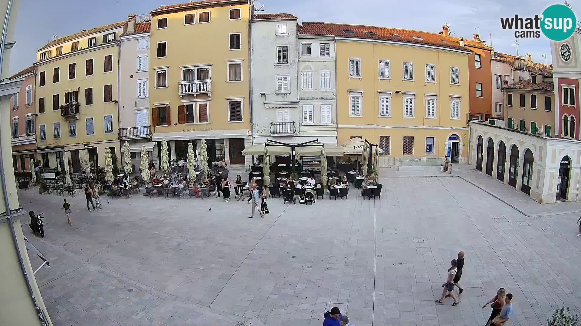 Spletna kamera Rovinj Center – Glavni trg