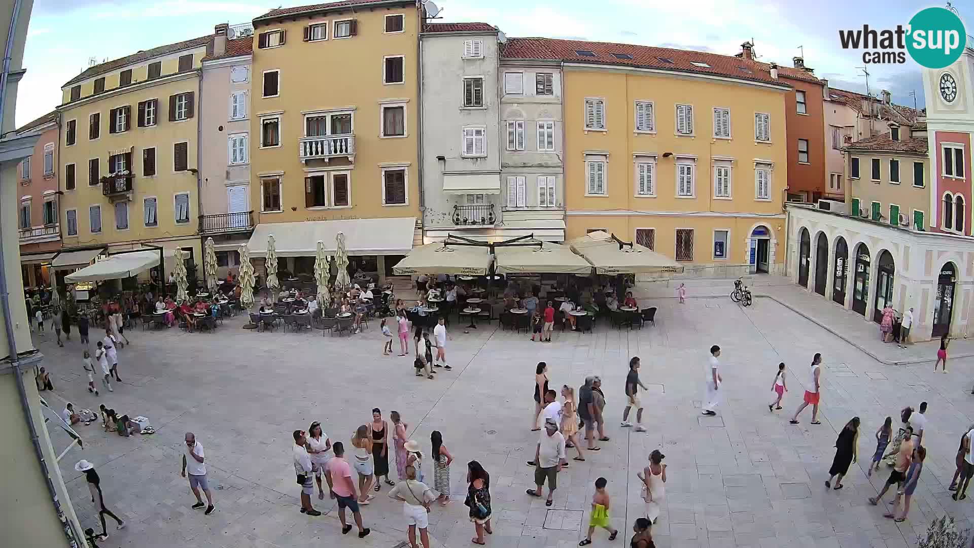 Spletna kamera Rovinj Center – Glavni trg