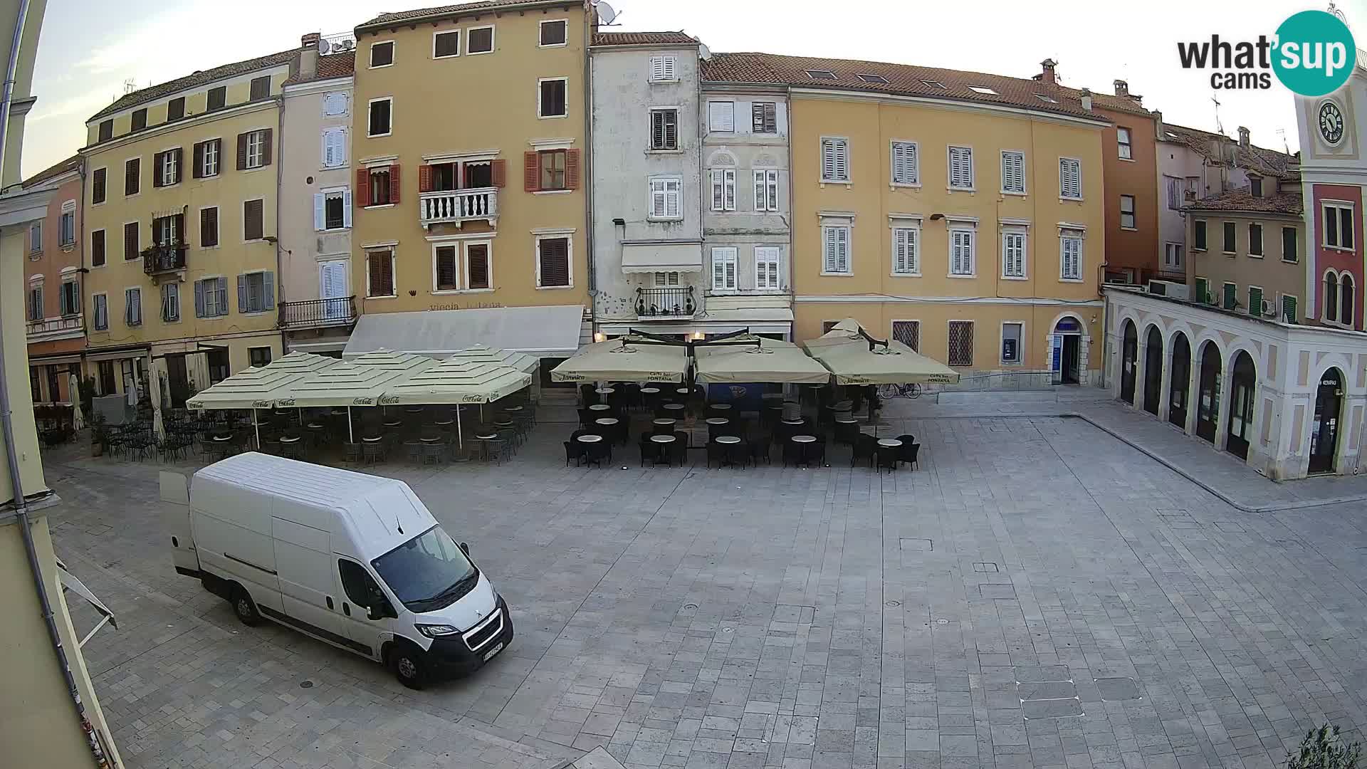Spletna kamera Rovinj Center – Glavni trg