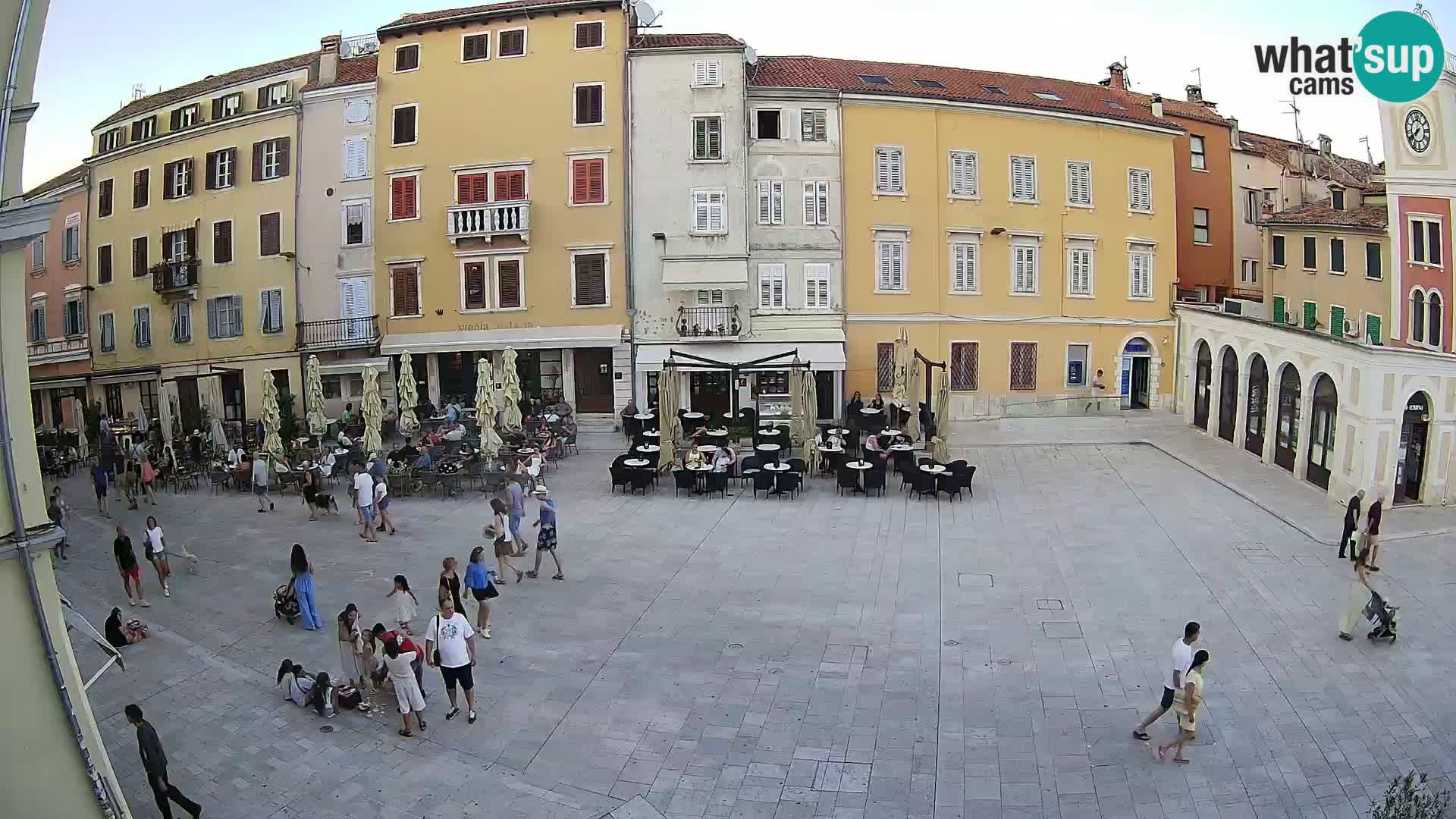 Spletna kamera Rovinj Center – Glavni trg
