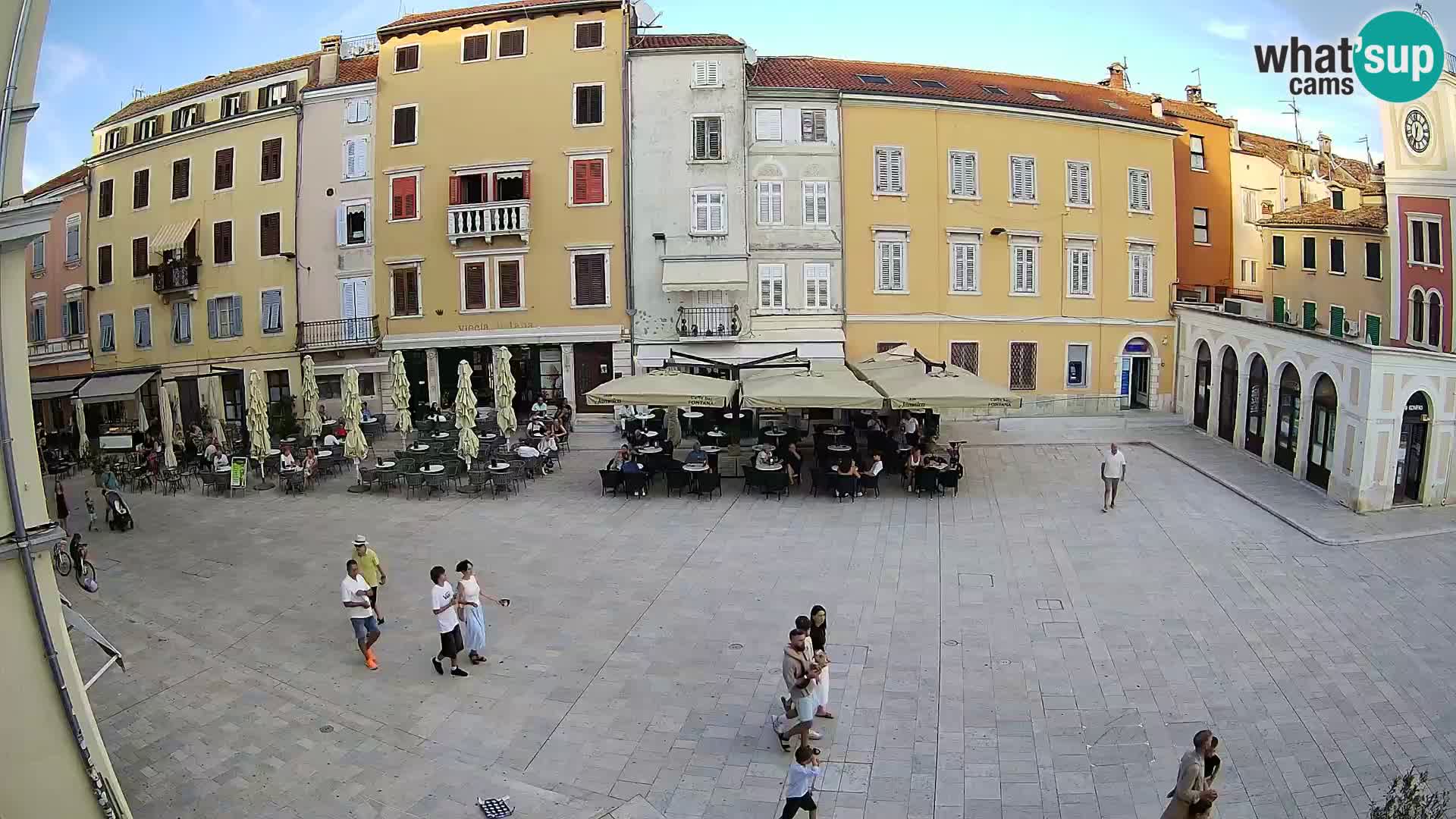 Spletna kamera Rovinj Center – Glavni trg
