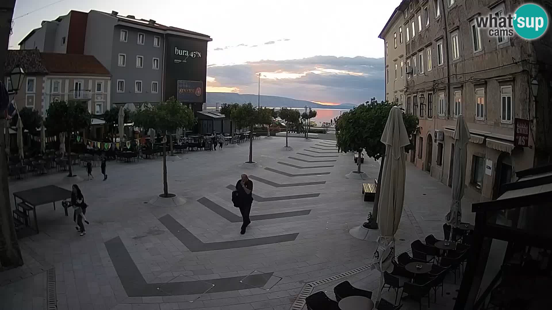 Zentrum der Stadt Senj – Pavlin platz – Live Cam Dalmatia