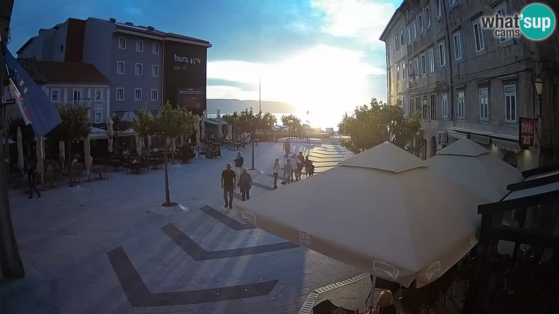 Centar grada Senja – Pavlinski trg – web kamere Dalmacija