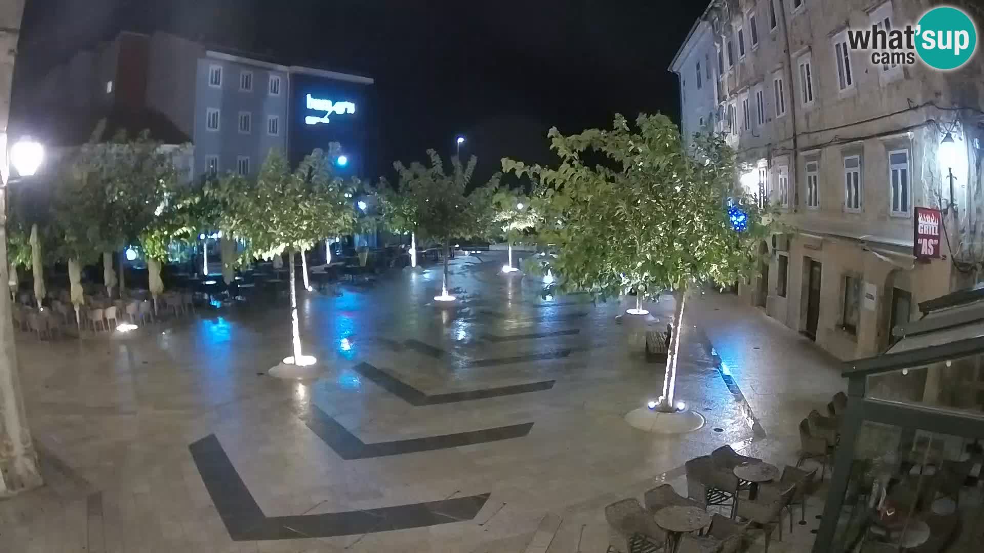 Zentrum der Stadt Senj – Pavlin platz – Live Cam Dalmatia