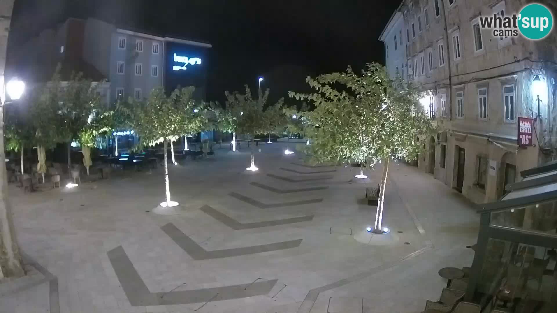 Zentrum der Stadt Senj – Pavlin platz – Live Cam Dalmatia