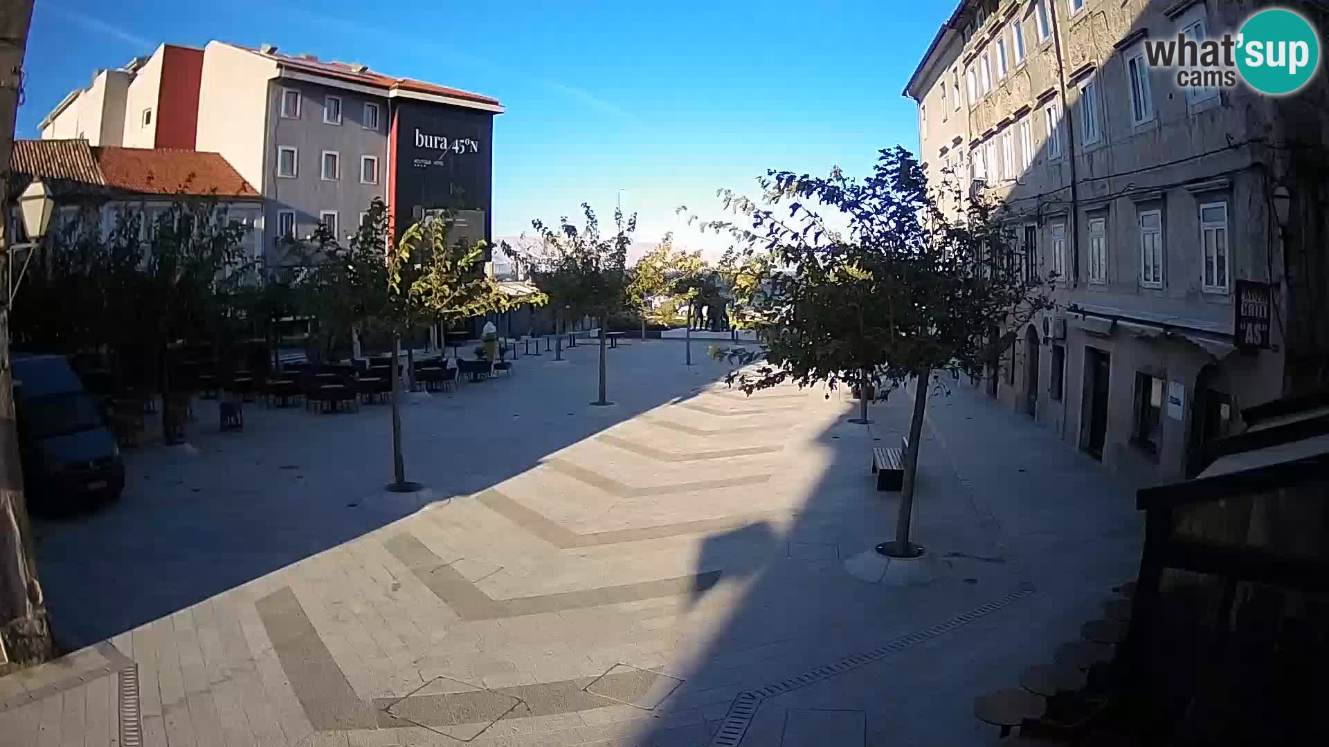 Zentrum der Stadt Senj – Pavlin platz – Live Cam Dalmatia