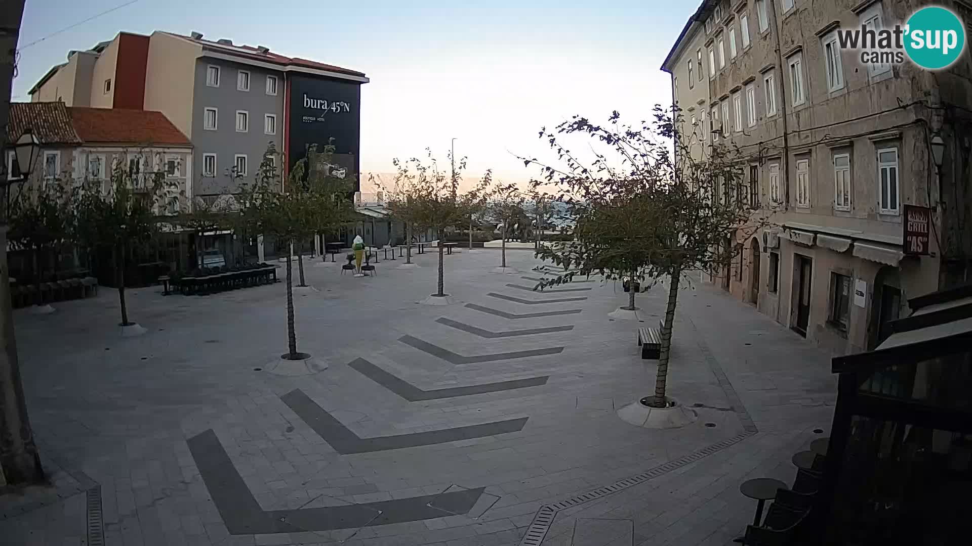 Centro de la ciudad de Senj – plaza Pavlin – Live Cam Dalmacia