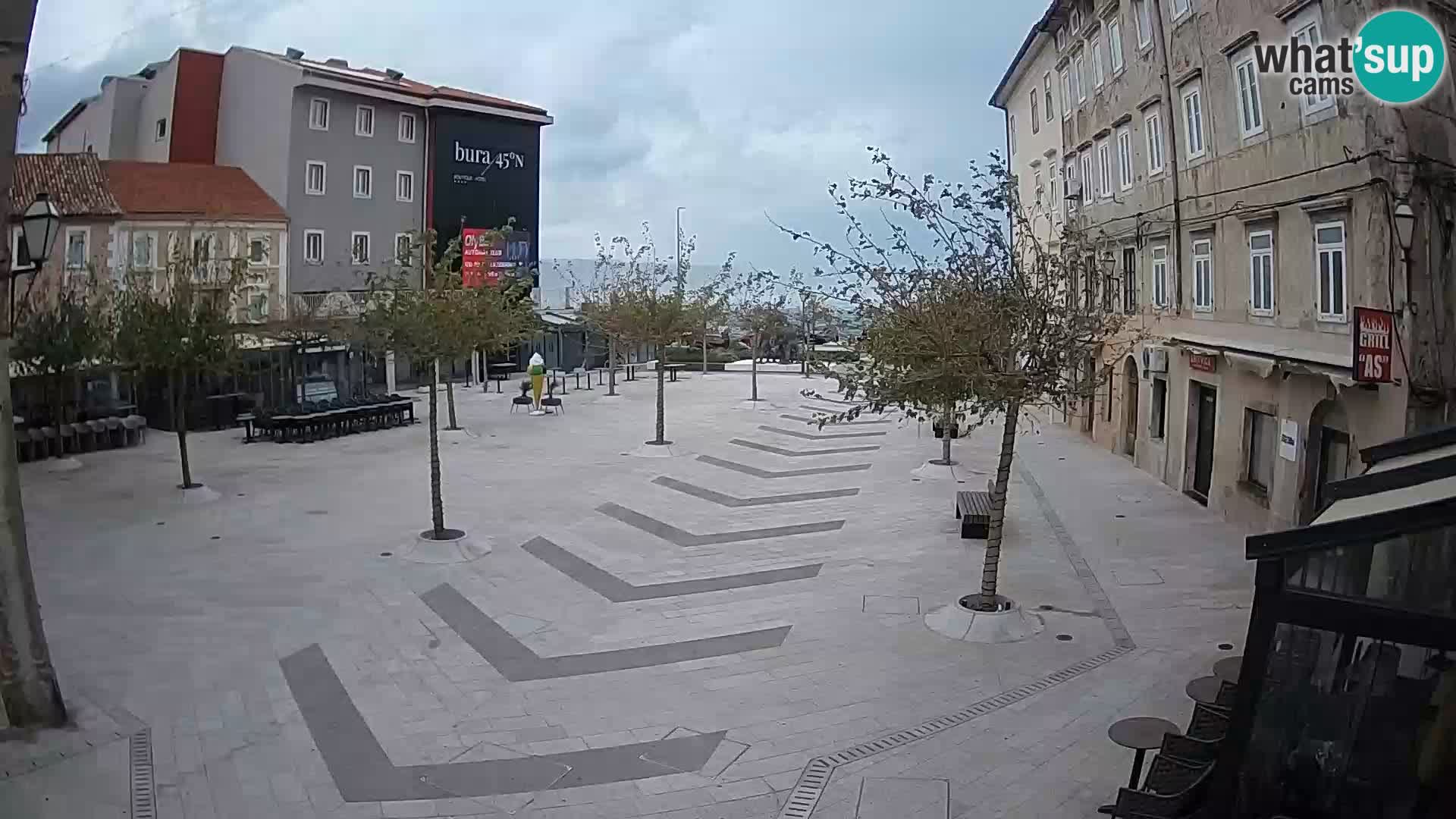 Zentrum der Stadt Senj – Pavlin platz – Live Cam Dalmatia