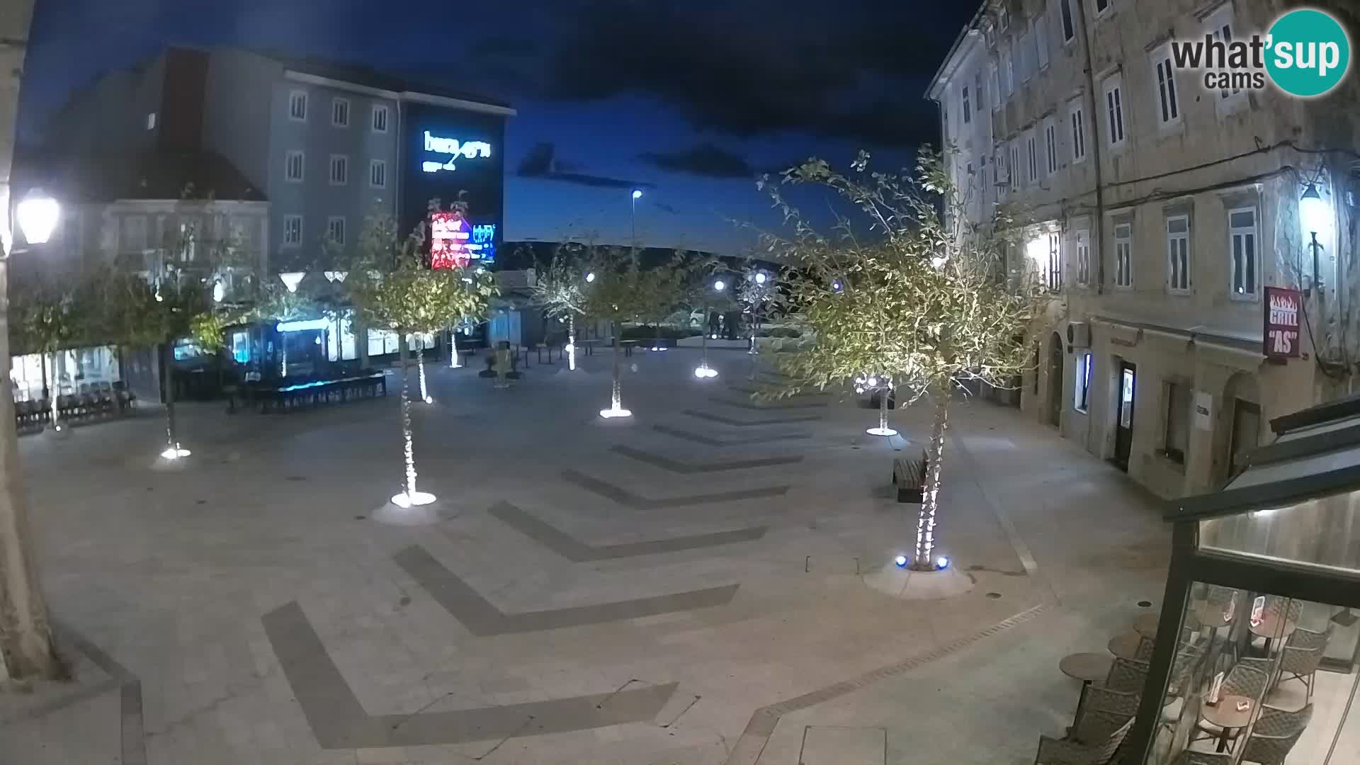 Zentrum der Stadt Senj – Pavlin platz – Live Cam Dalmatia