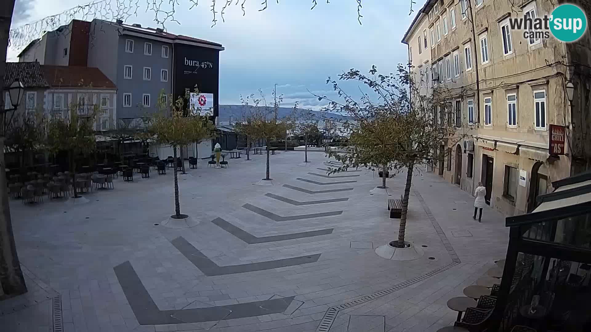 Zentrum der Stadt Senj – Pavlin platz – Live Cam Dalmatia