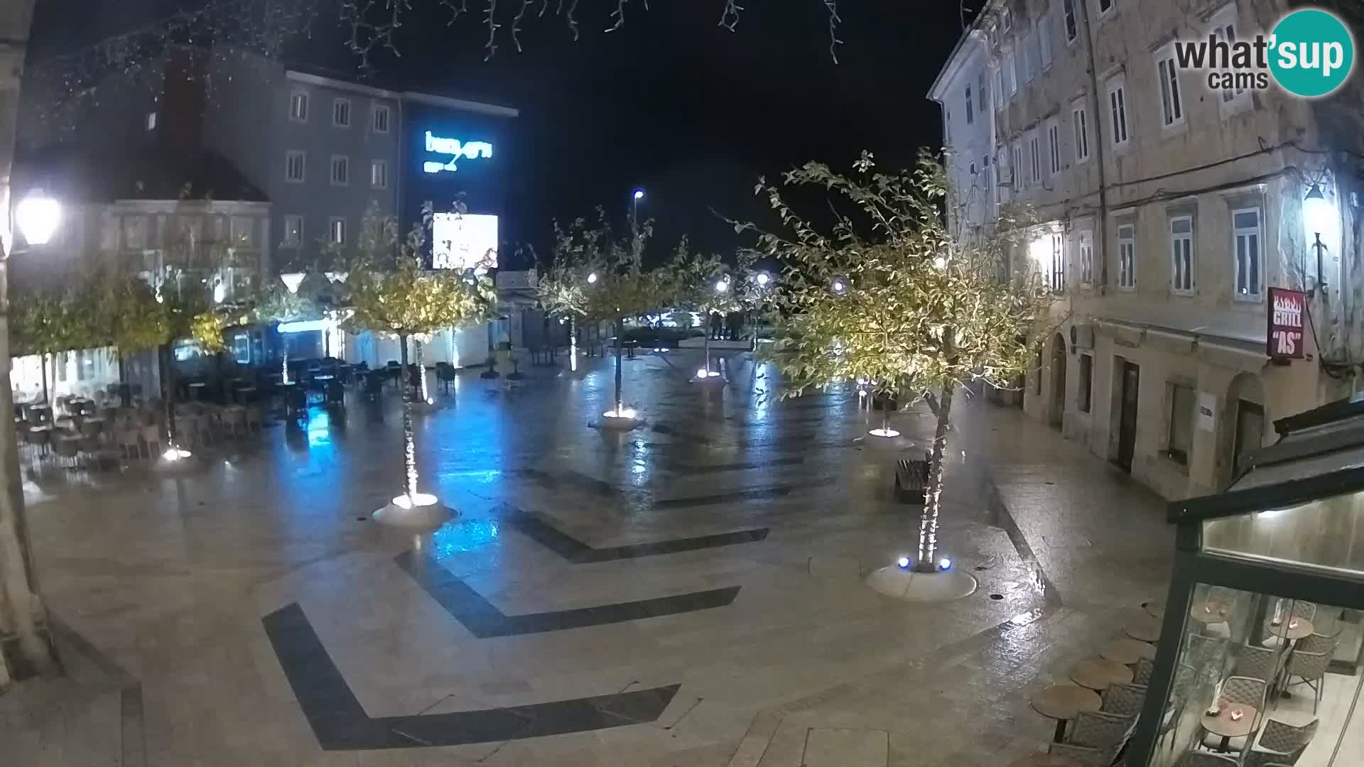 Zentrum der Stadt Senj – Pavlin platz – Live Cam Dalmatia