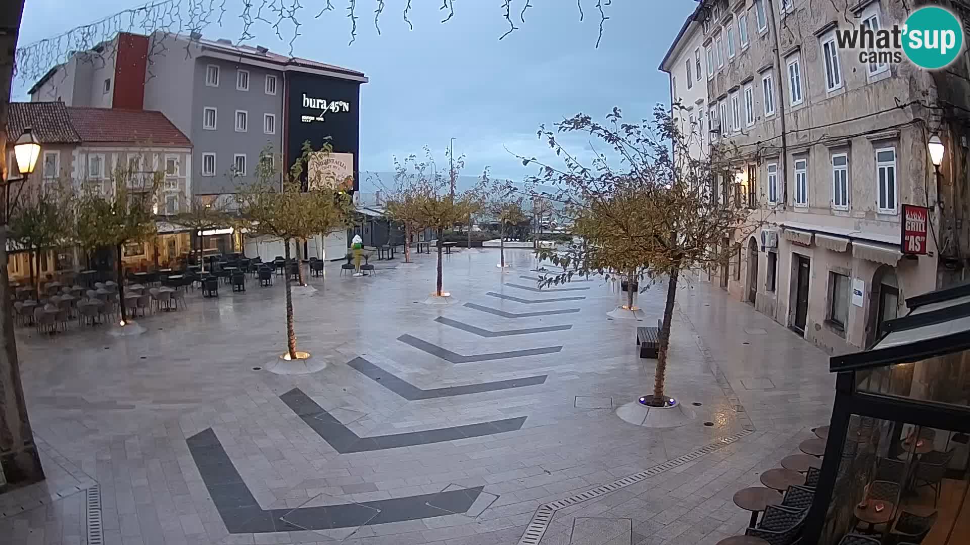 Zentrum der Stadt Senj – Pavlin platz – Live Cam Dalmatia