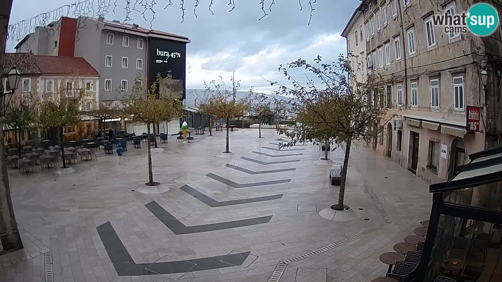 Zentrum der Stadt Senj – Pavlin platz – Live Cam Dalmatia