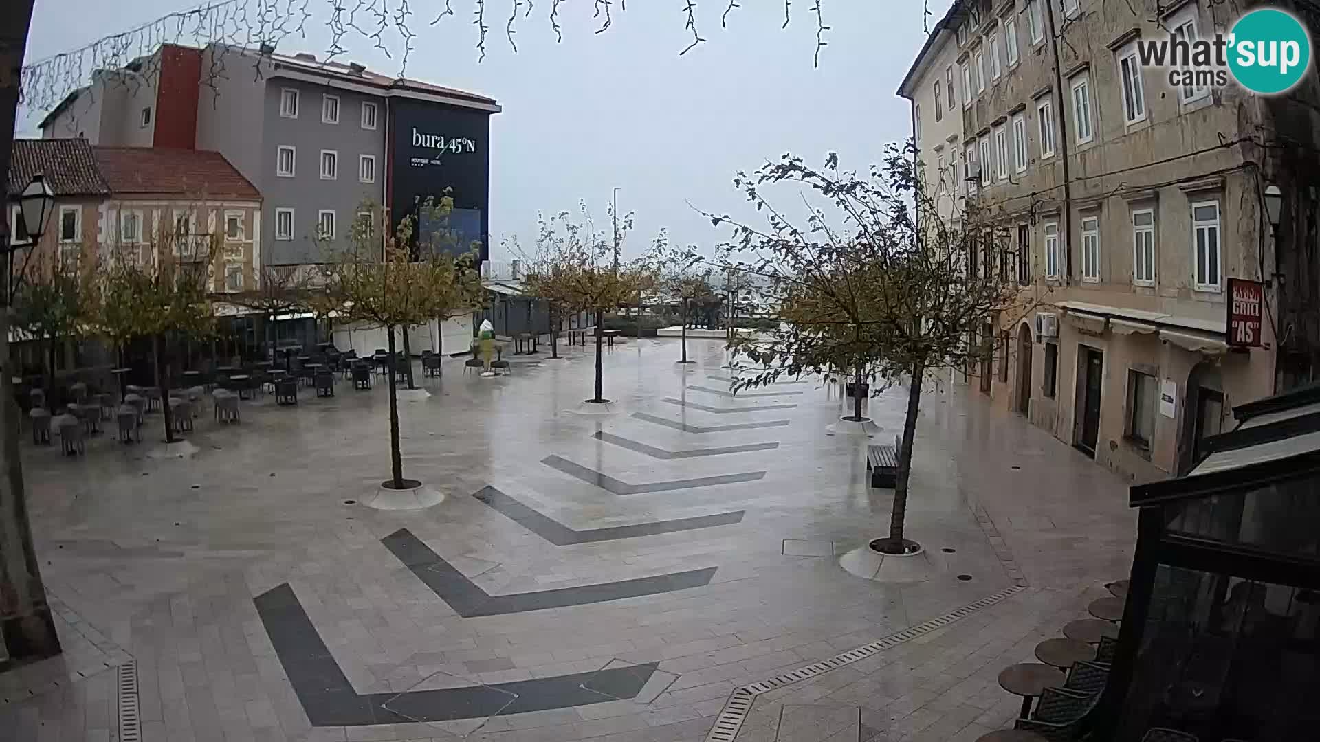 Zentrum der Stadt Senj – Pavlin platz – Live Cam Dalmatia