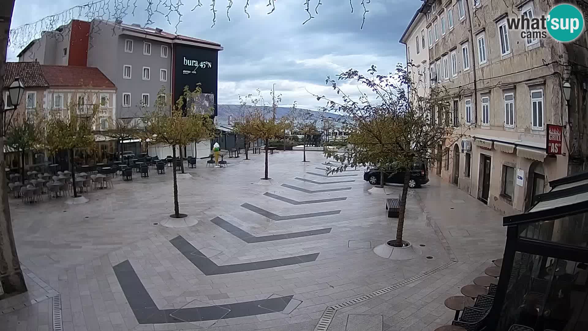 Zentrum der Stadt Senj – Pavlin platz – Live Cam Dalmatia