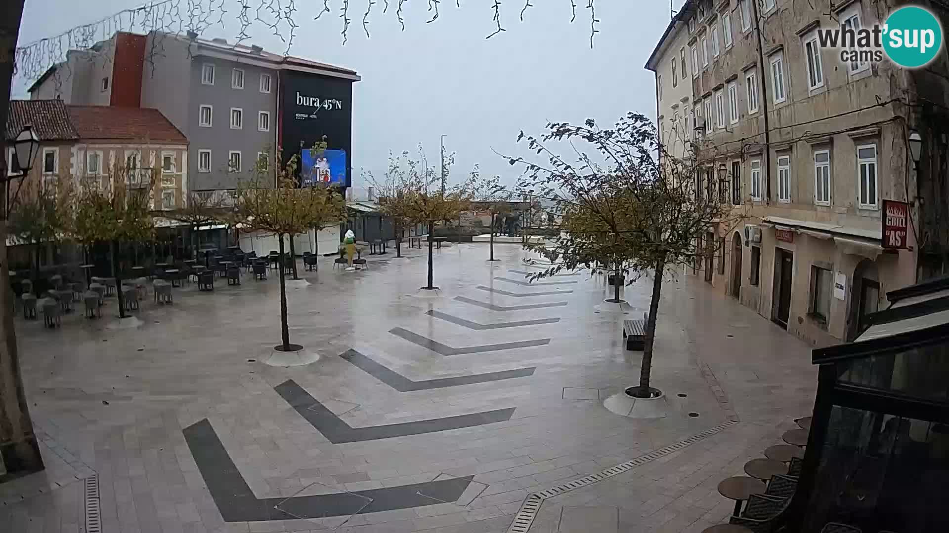 Zentrum der Stadt Senj – Pavlin platz – Live Cam Dalmatia