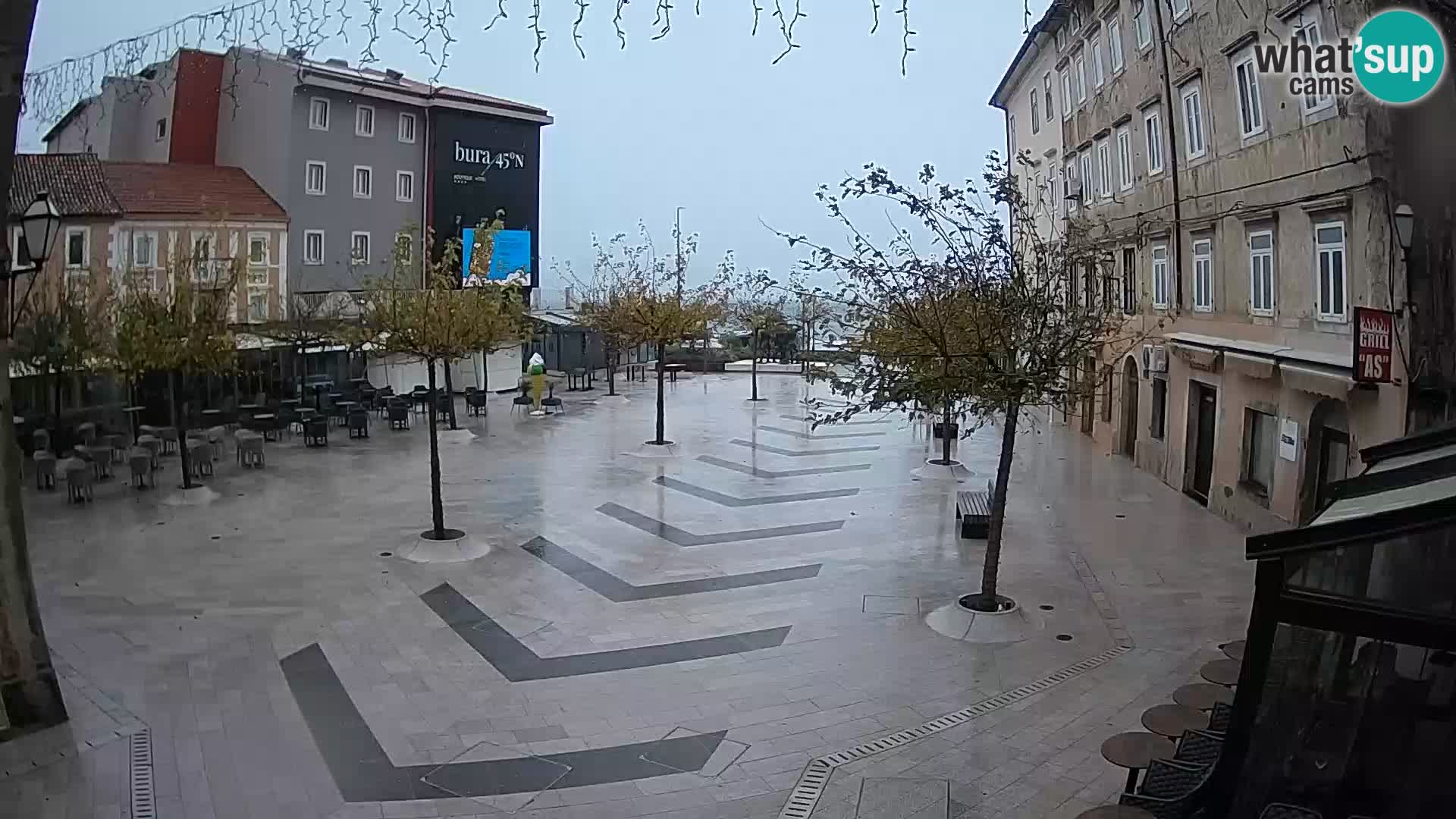 Zentrum der Stadt Senj – Pavlin platz – Live Cam Dalmatia