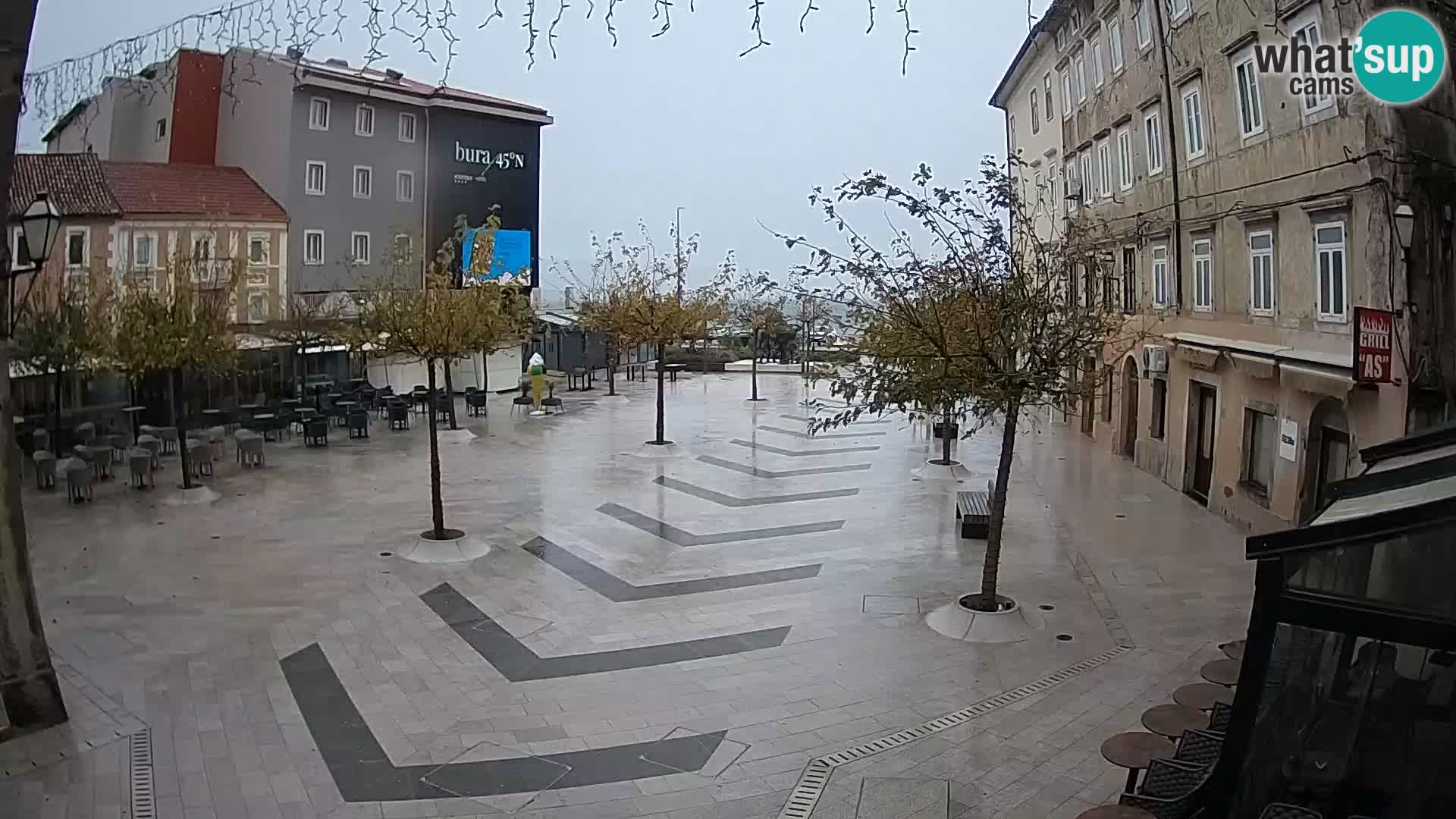 Zentrum der Stadt Senj – Pavlin platz – Live Cam Dalmatia