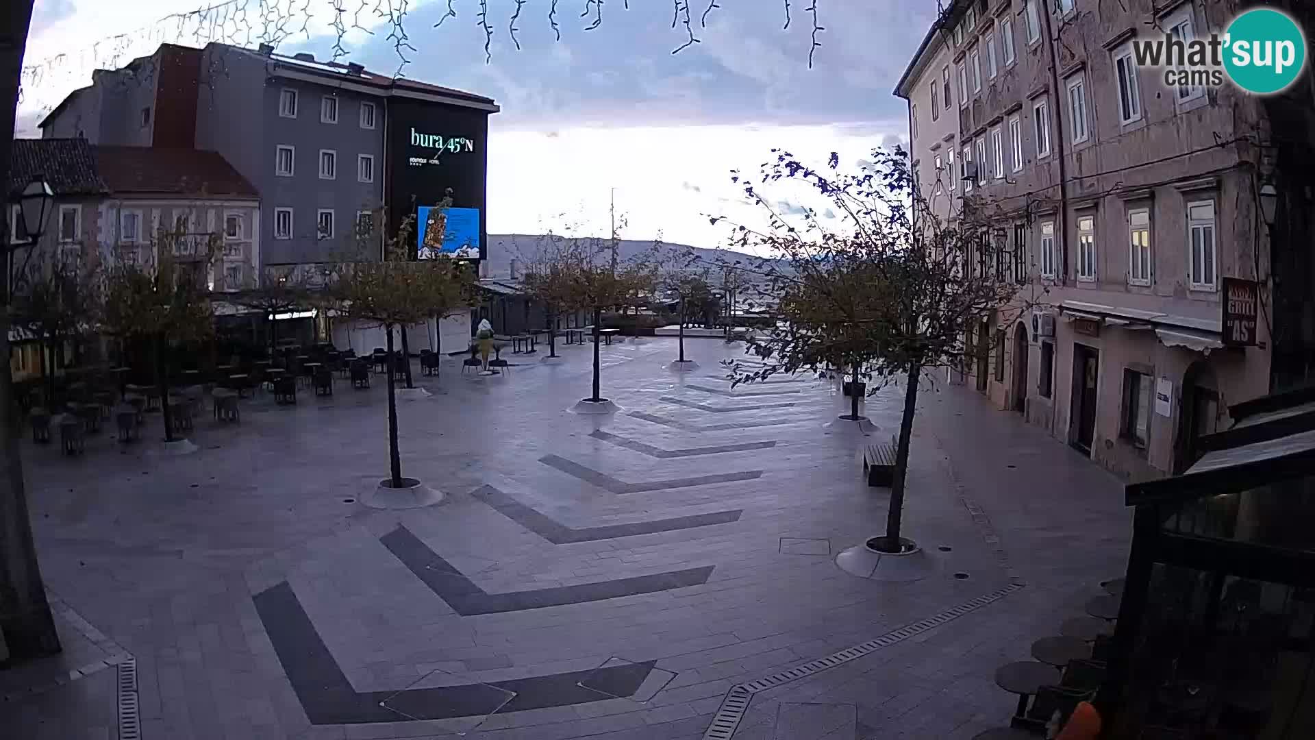 Centro de la ciudad de Senj – plaza Pavlin – Live Cam Dalmacia