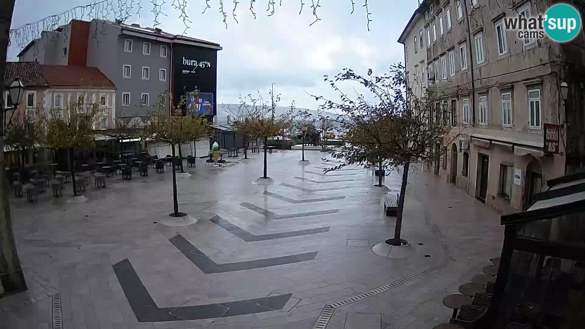 Zentrum der Stadt Senj – Pavlin platz – Live Cam Dalmatia