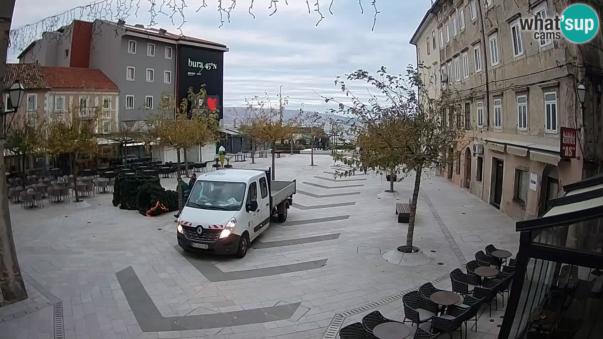 Zentrum der Stadt Senj – Pavlin platz – Live Cam Dalmatia