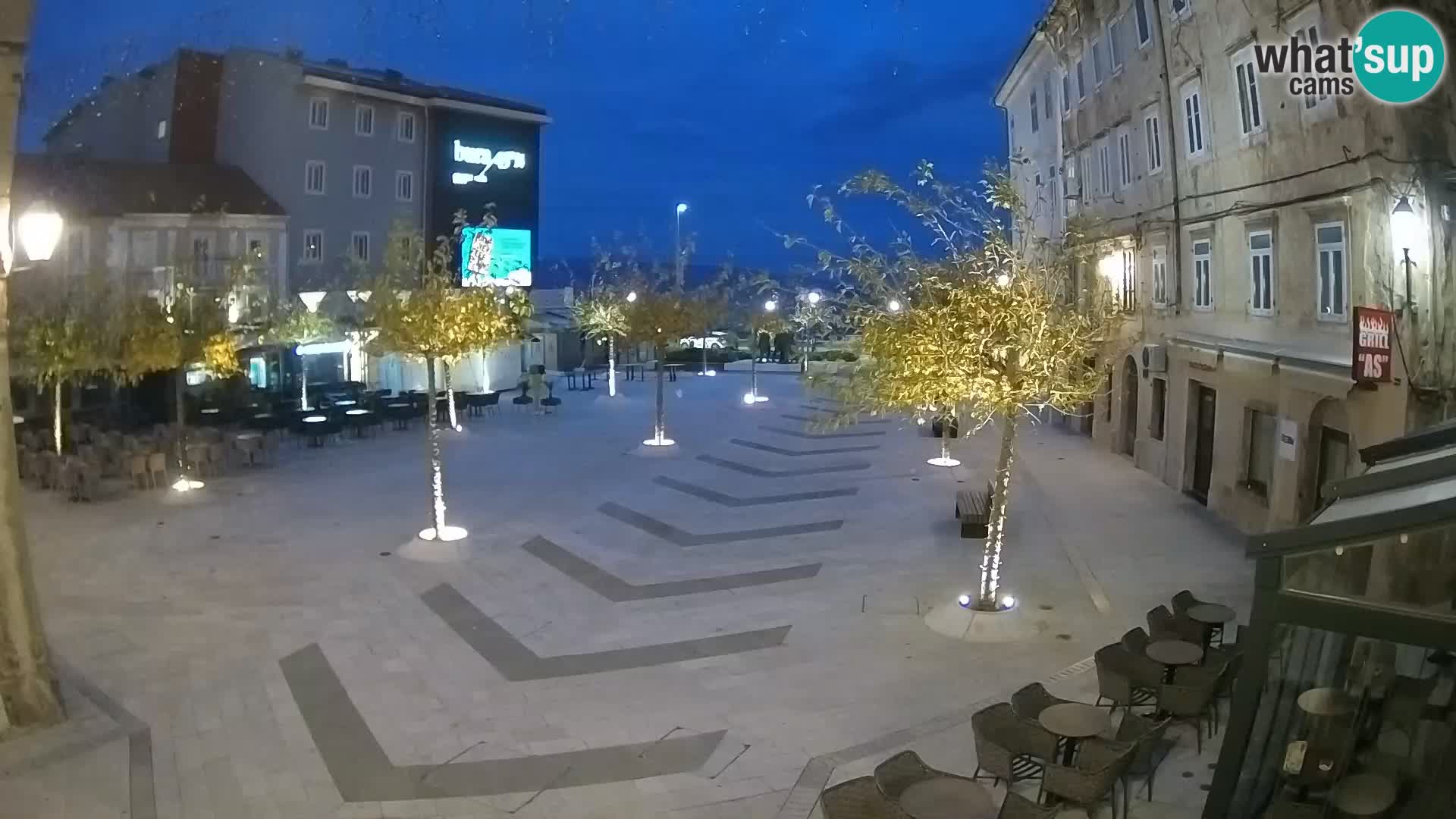 Zentrum der Stadt Senj – Pavlin platz – Live Cam Dalmatia