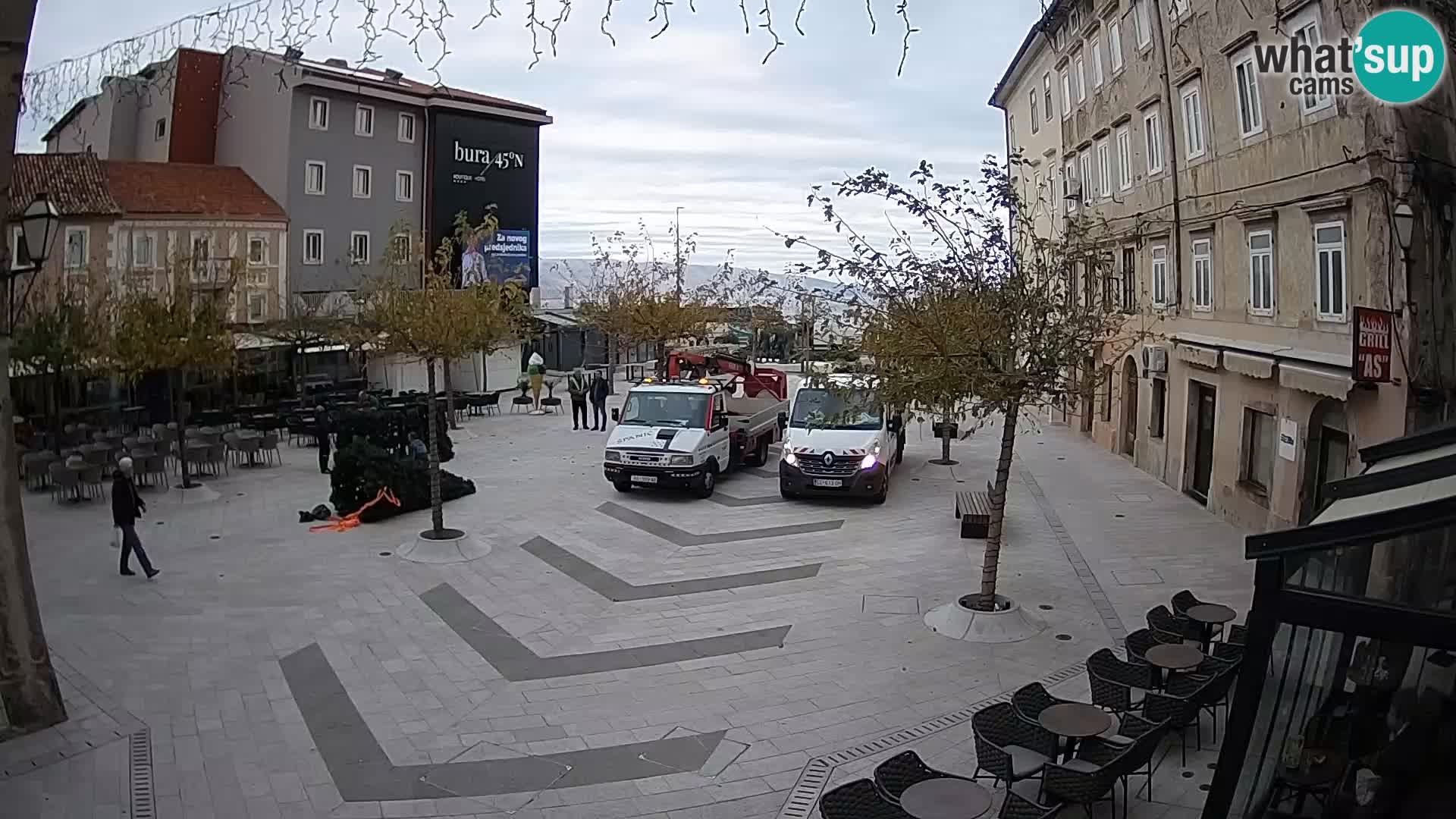 Zentrum der Stadt Senj – Pavlin platz – Live Cam Dalmatia