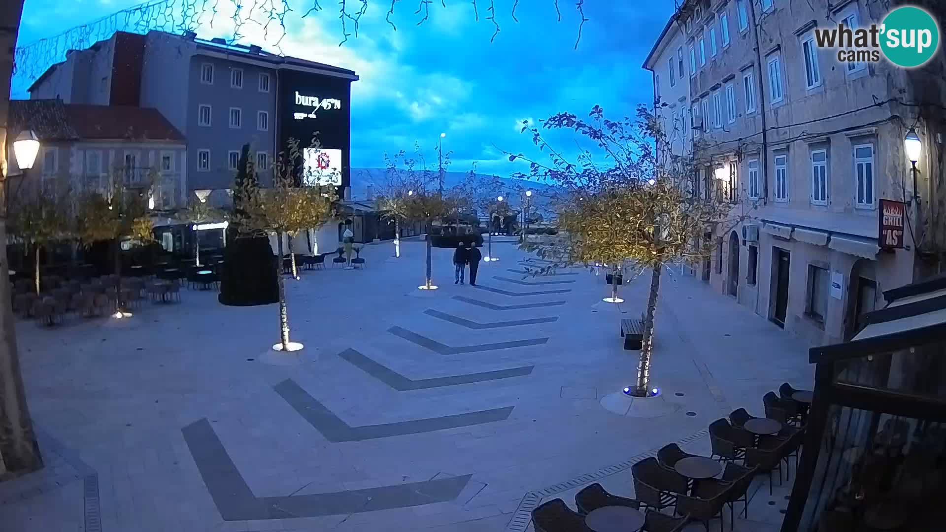 Zentrum der Stadt Senj – Pavlin platz – Live Cam Dalmatia