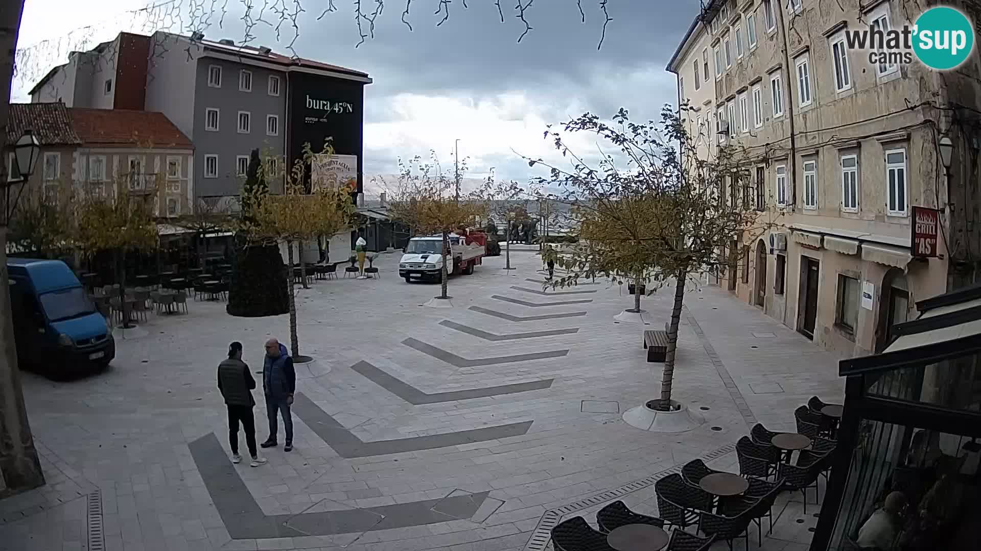 Center mesta Senj – Pavlinski trg – spletne kamere Dalmacija