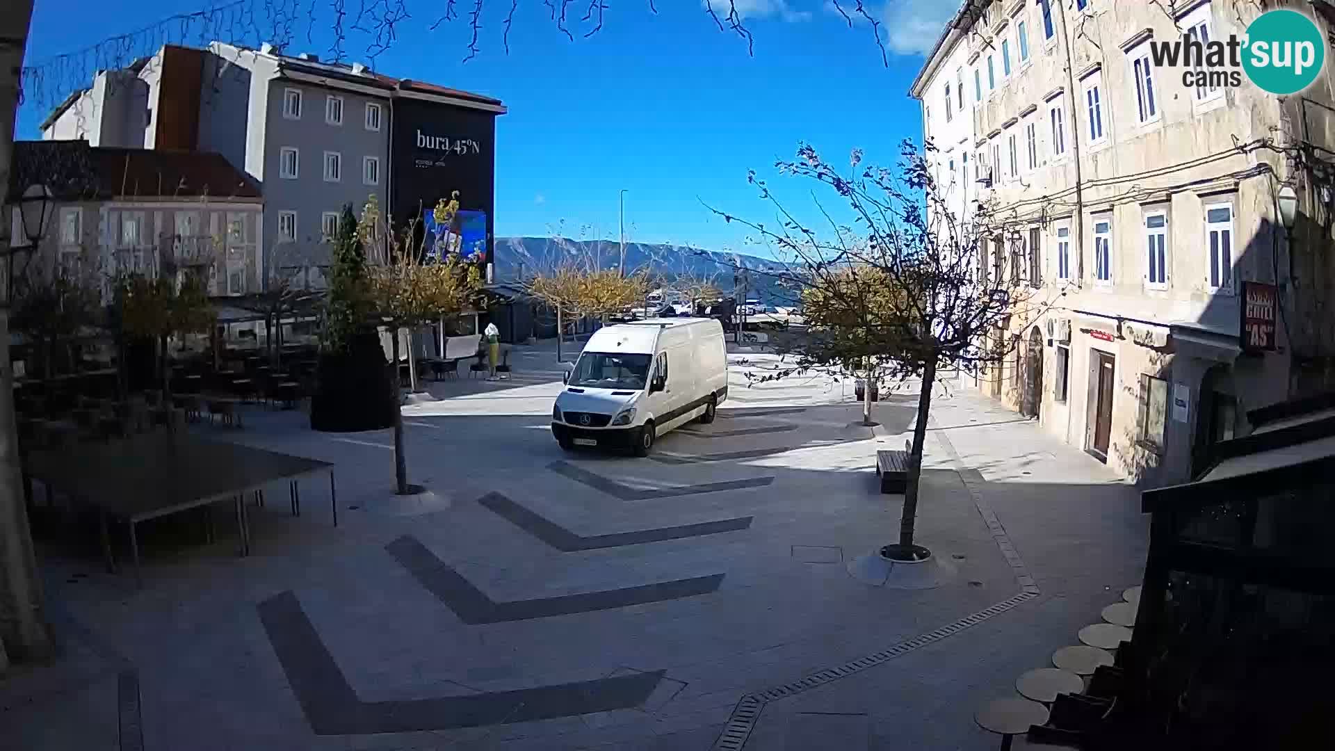 Centro de la ciudad de Senj – plaza Pavlin – Live Cam Dalmacia