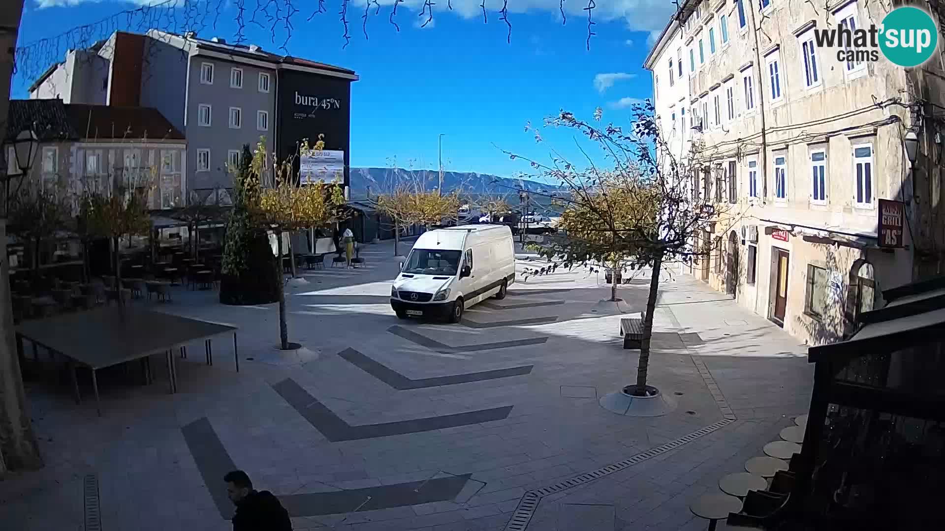 Zentrum der Stadt Senj – Pavlin platz – Live Cam Dalmatia