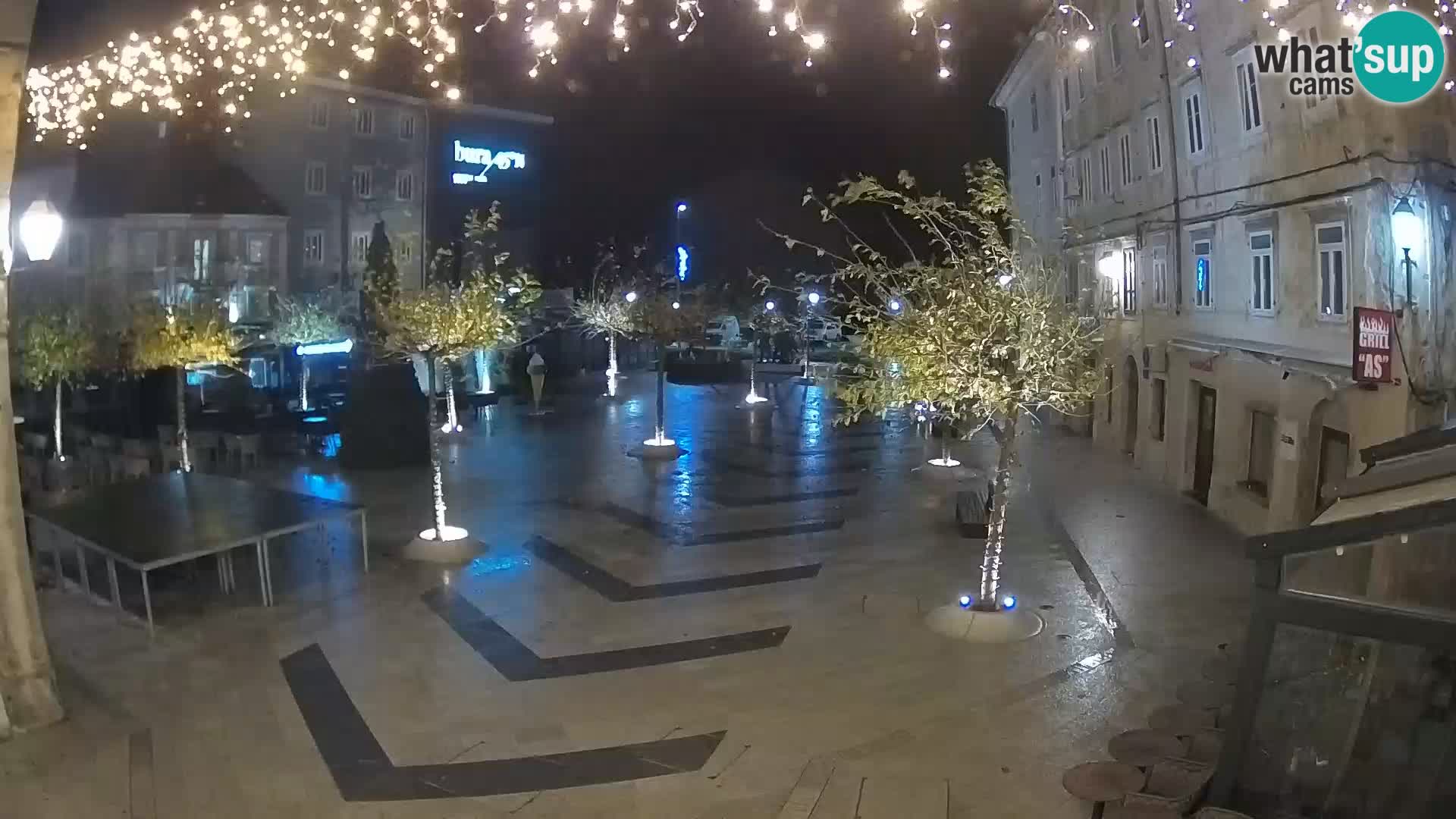 Zentrum der Stadt Senj – Pavlin platz – Live Cam Dalmatia