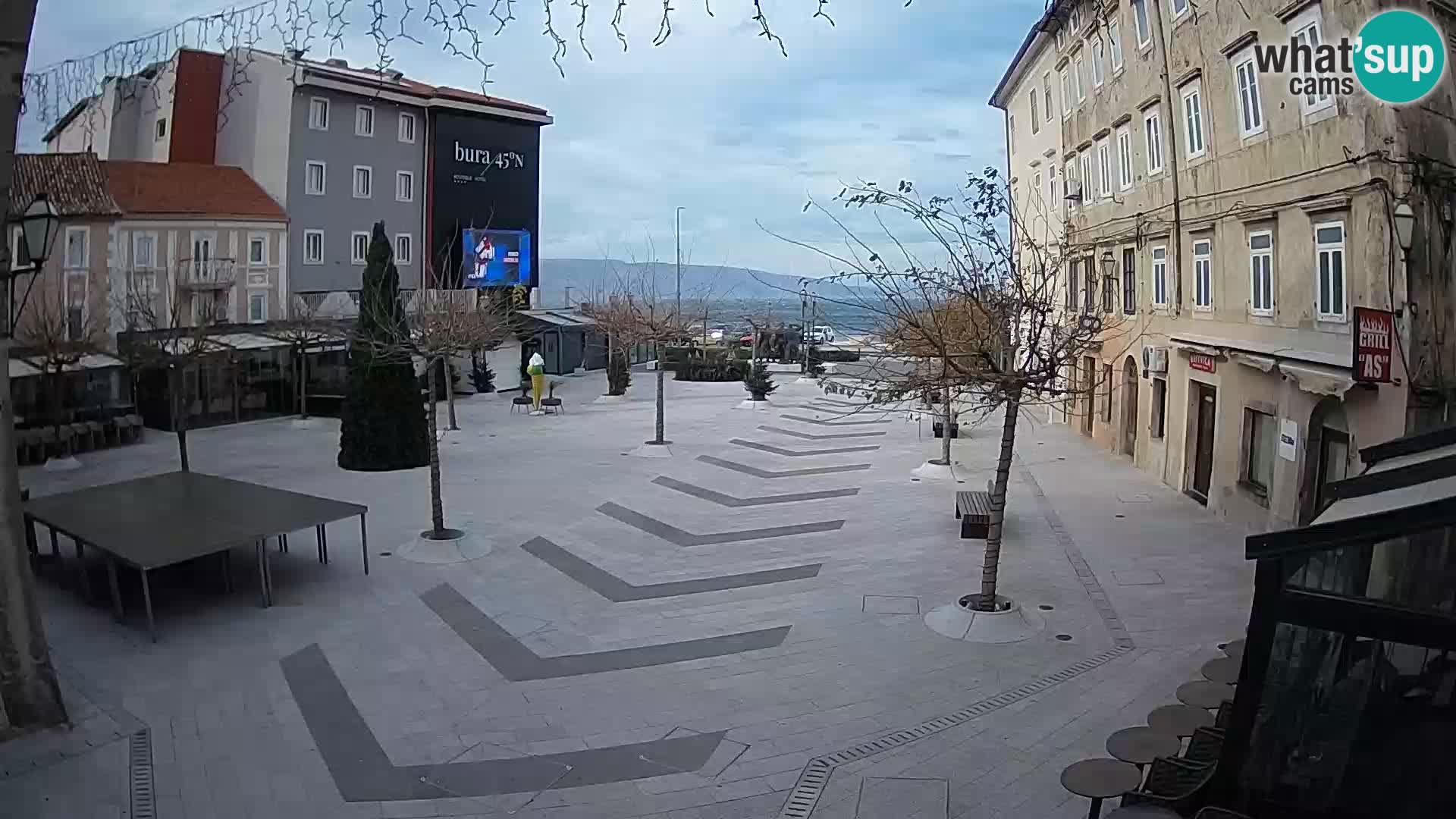 Zentrum der Stadt Senj – Pavlin platz – Live Cam Dalmatia